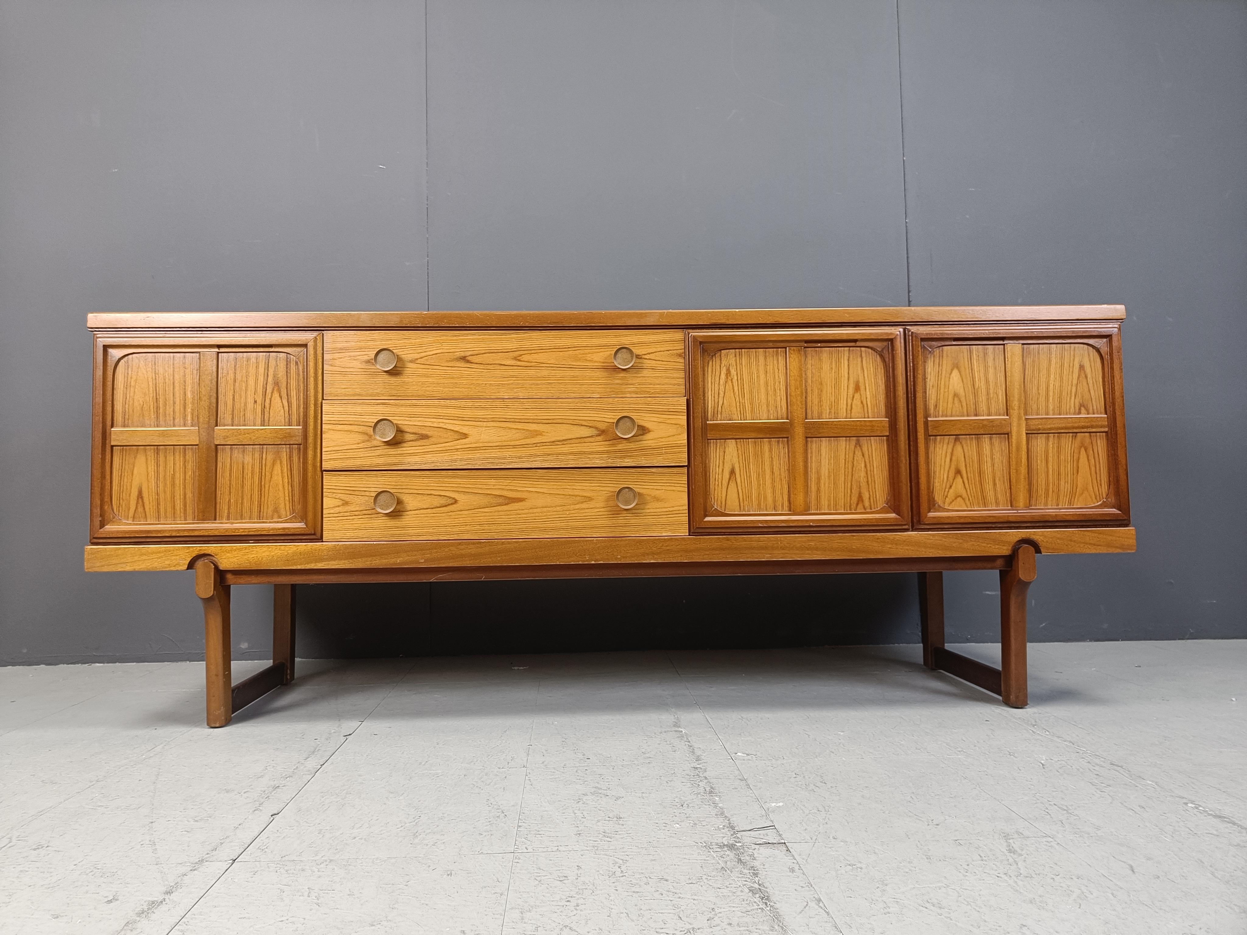 Metà XX secolo Credenza di metà secolo in teak di Beautility, anni '60 in vendita