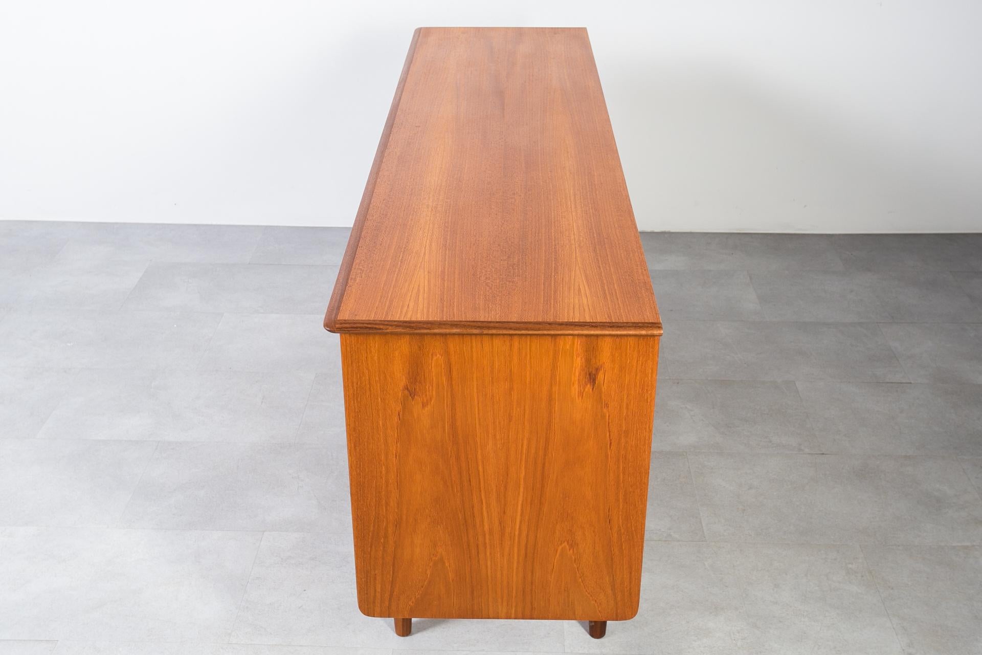 Credenza in teak di metà secolo di Brødrene Sørheim, Norvegia, anni '60 in vendita 3