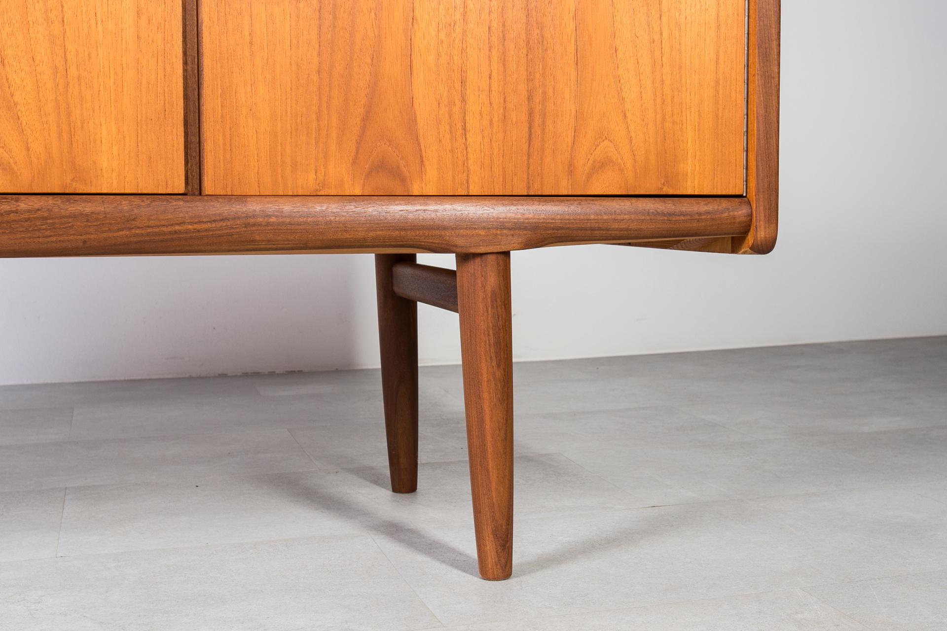 Credenza in teak di metà secolo di Brødrene Sørheim, Norvegia, anni '60 in vendita 6
