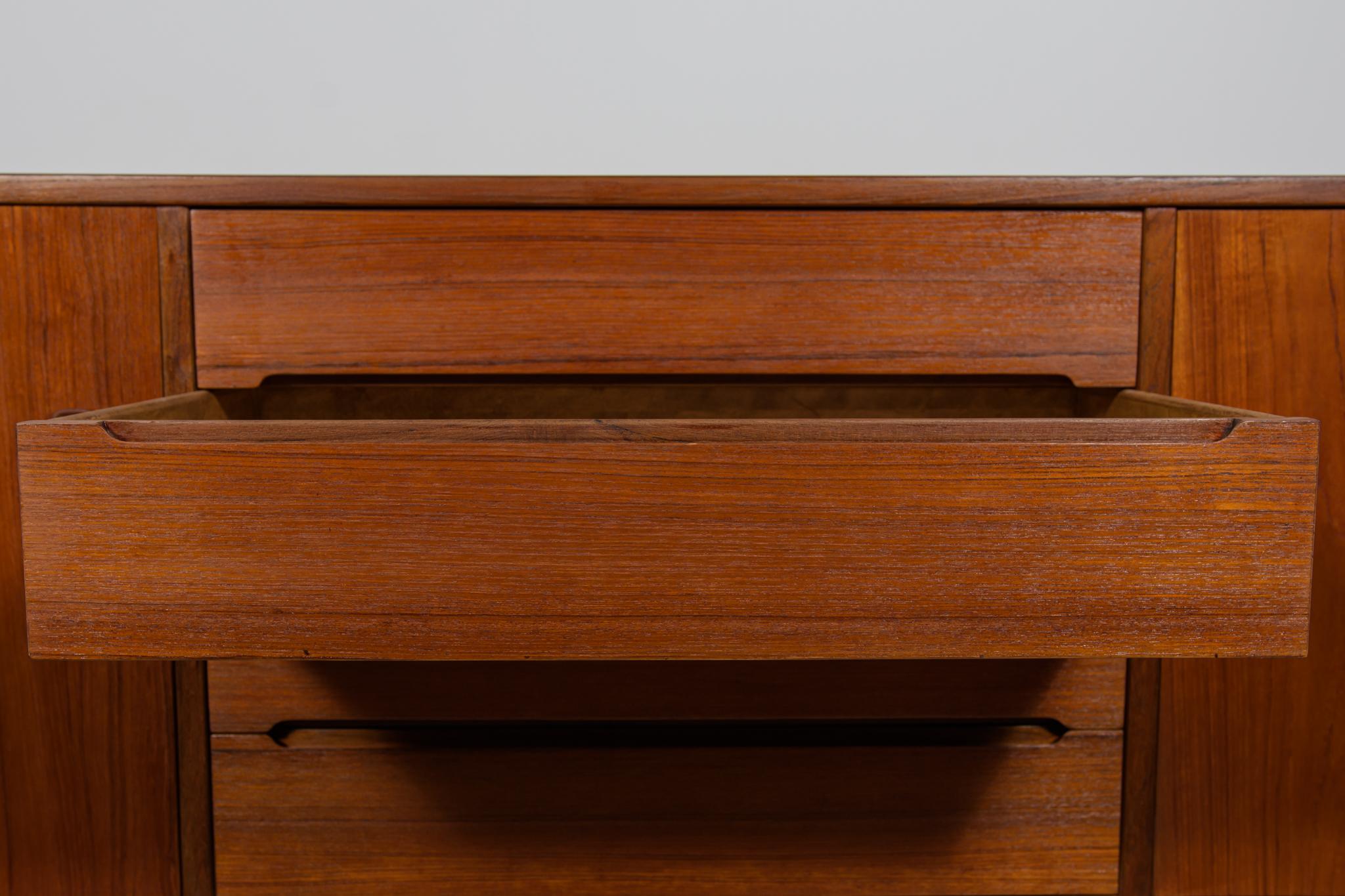 Mid-Century Teak Sideboard by Nils Jonsson for Hugo Troeds, Sweden, 1960s For Sale 11