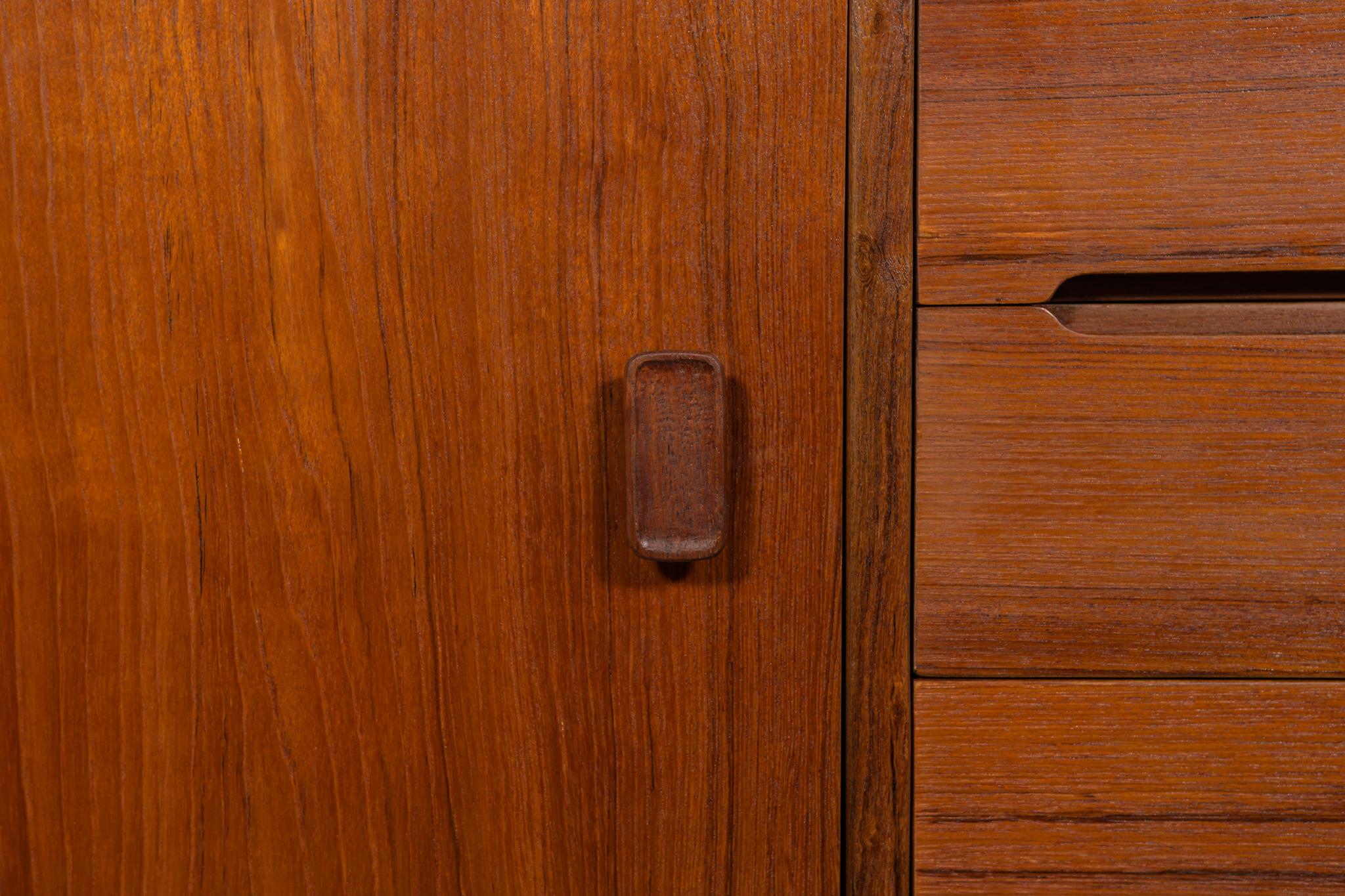 Mid-Century Teak Sideboard by Nils Jonsson for Hugo Troeds, Sweden, 1960s For Sale 13