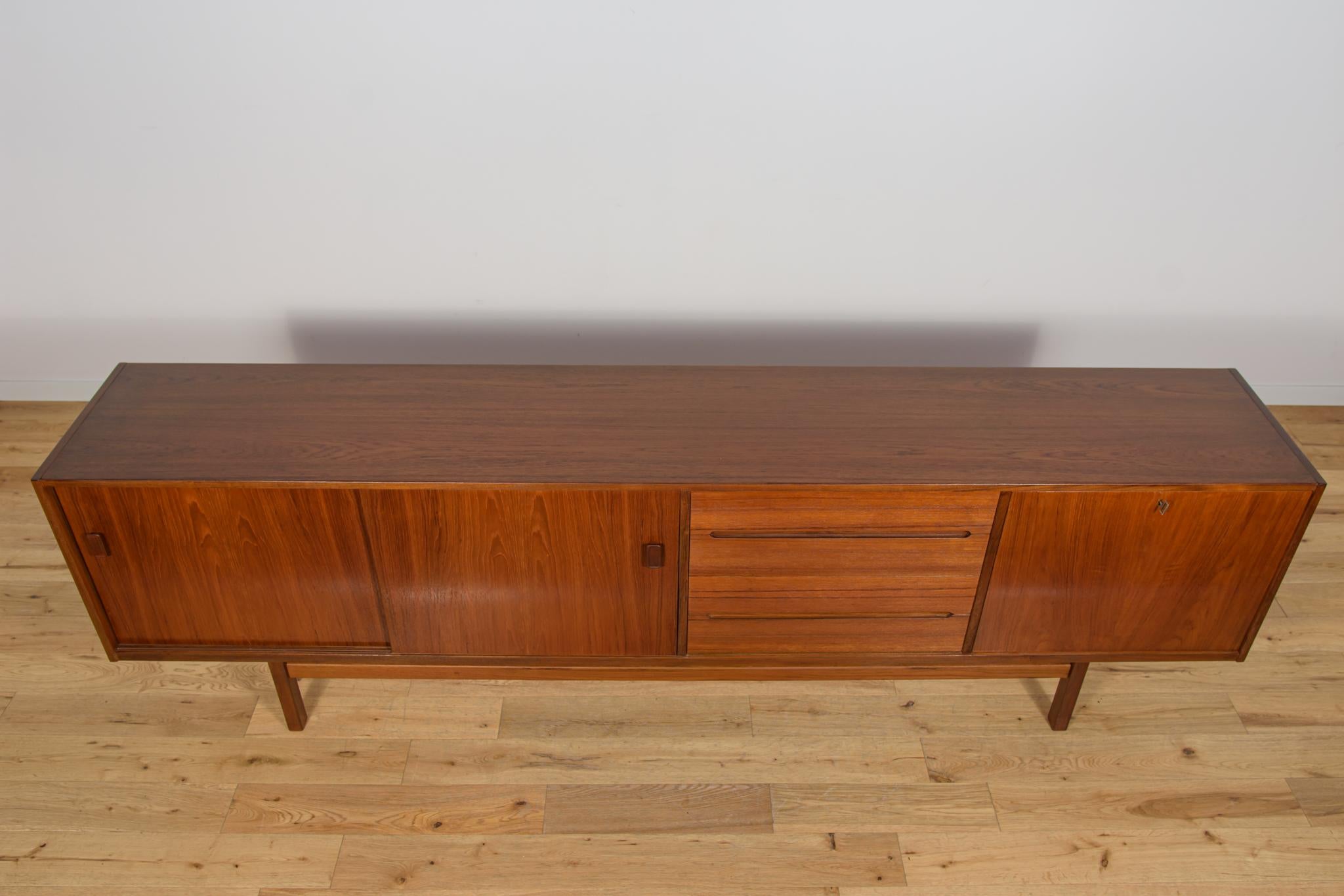Swedish Mid-Century Teak Sideboard by Nils Jonsson for Hugo Troeds, Sweden, 1960s For Sale