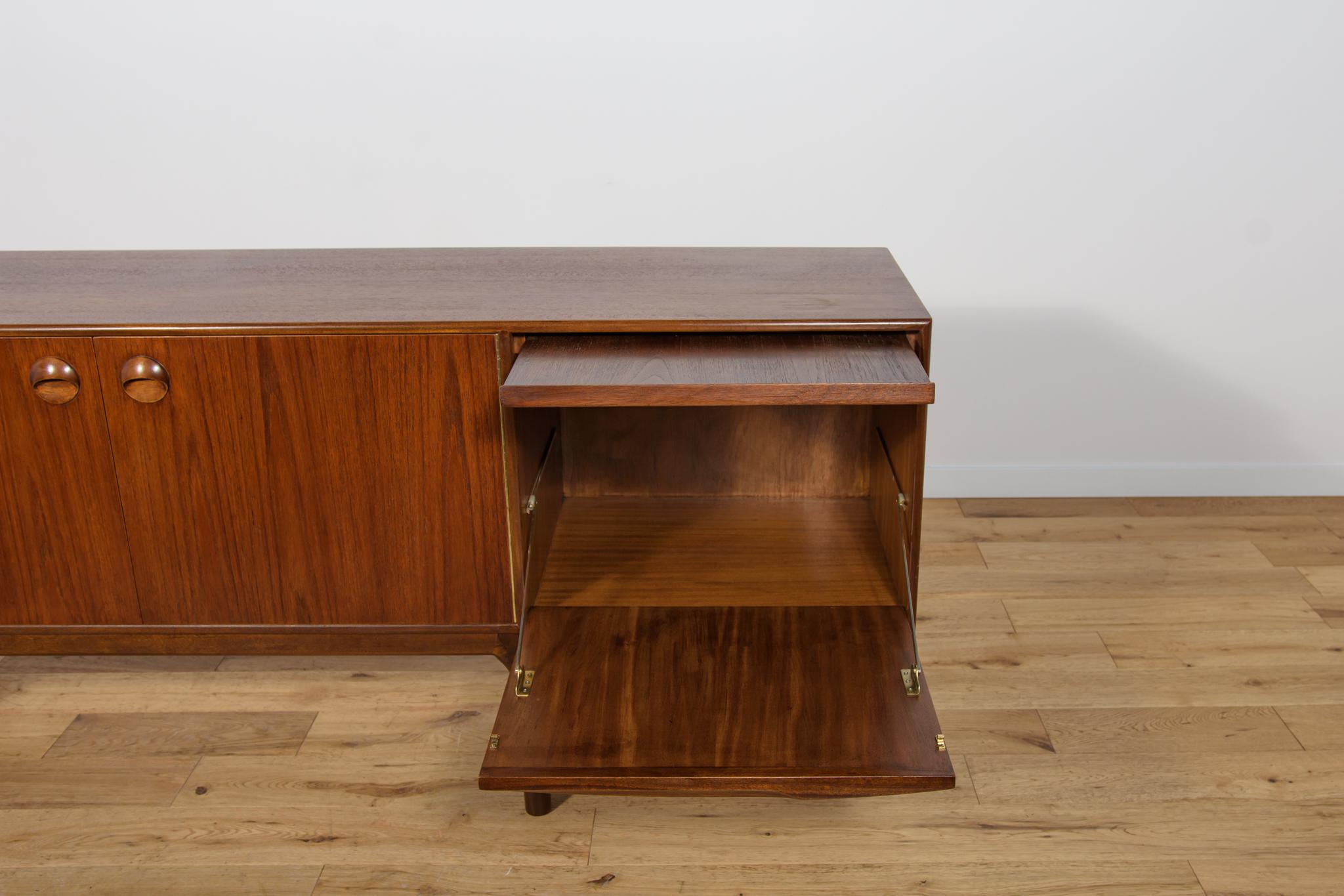  Mid-Century Teak Sideboard by Tom Robertson for McIntosh, United Knigdom, 1960s For Sale 6