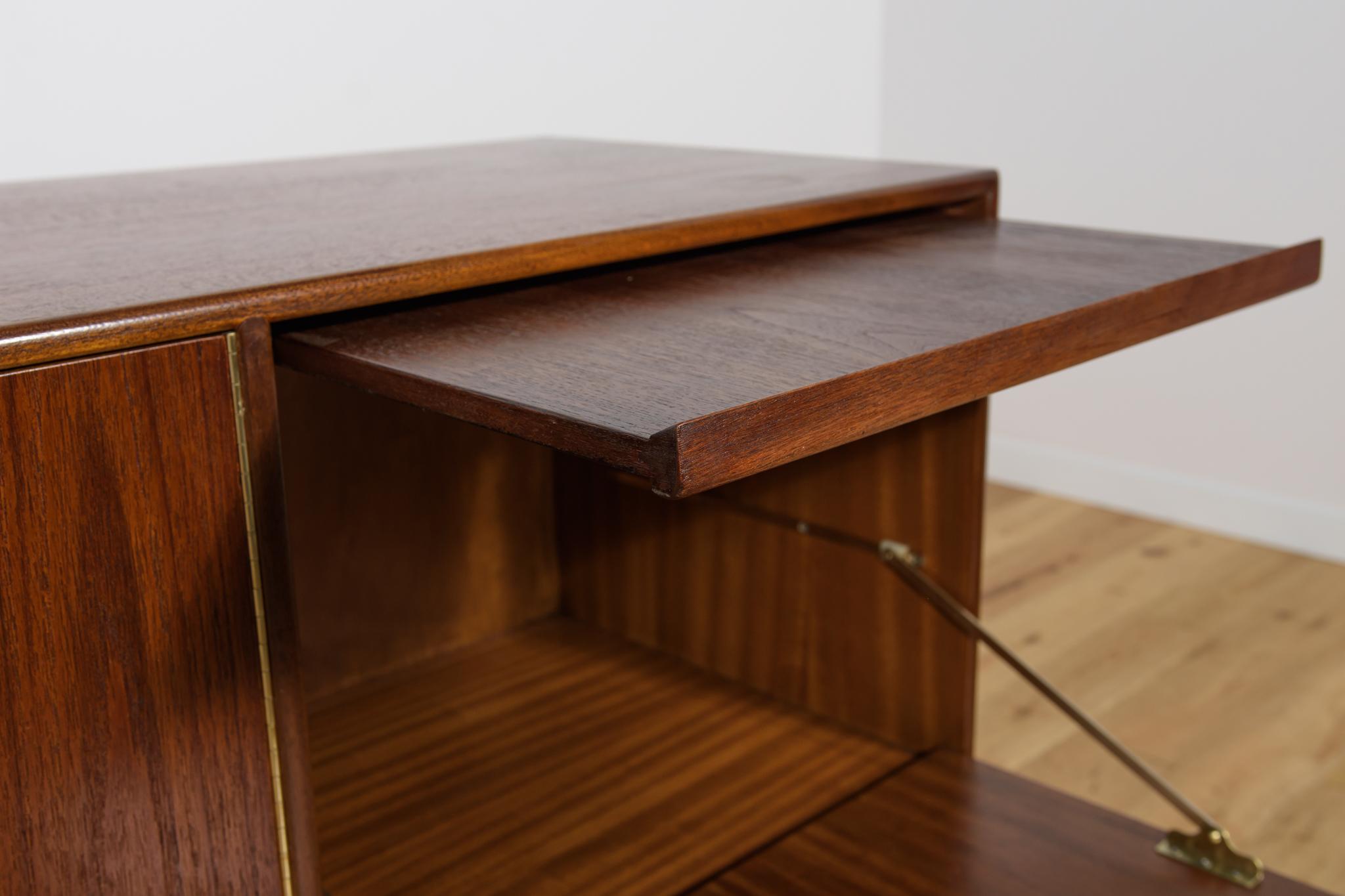 Buffet en teck du milieu du siècle dernier de Tom Robertson pour McIntosh, United Knigdom, années 1960 en vente 6