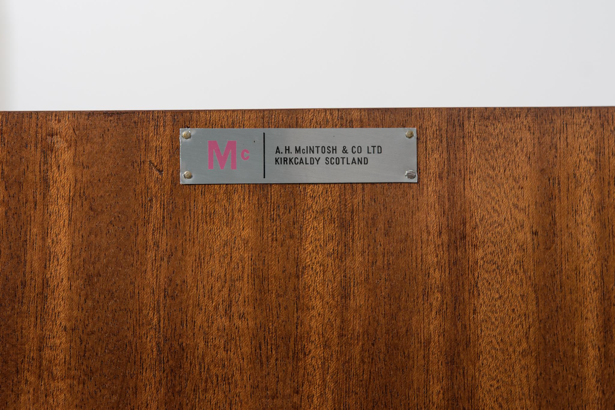Buffet en teck du milieu du siècle dernier de Tom Robertson pour McIntosh, United Knigdom, années 1960 en vente 12
