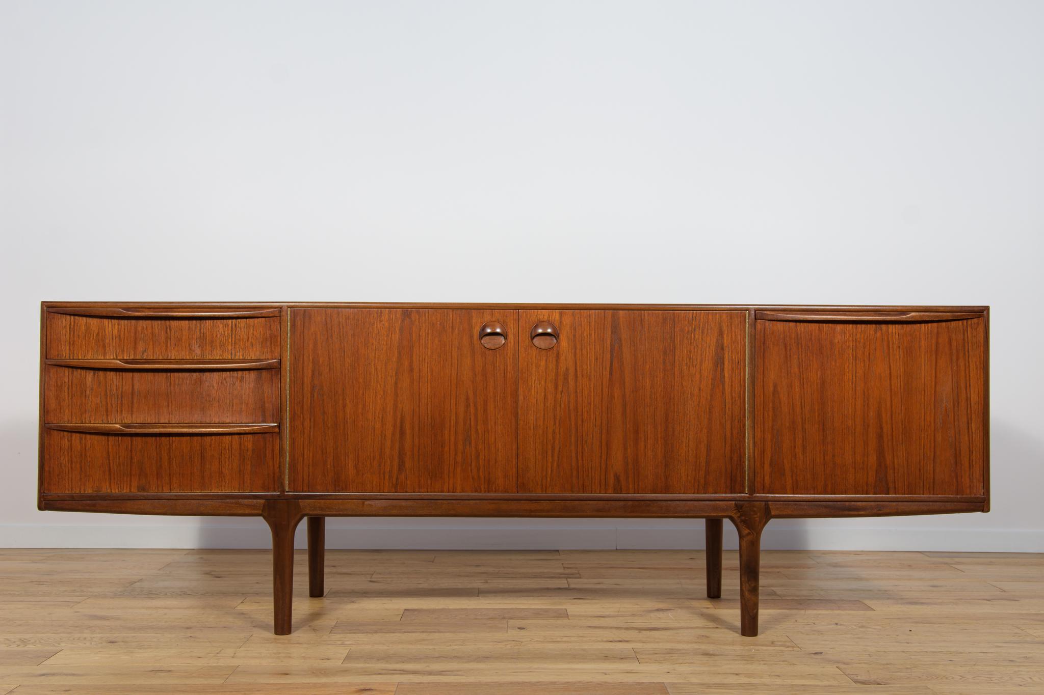 British  Mid-Century Teak Sideboard by Tom Robertson for McIntosh, United Knigdom, 1960s For Sale