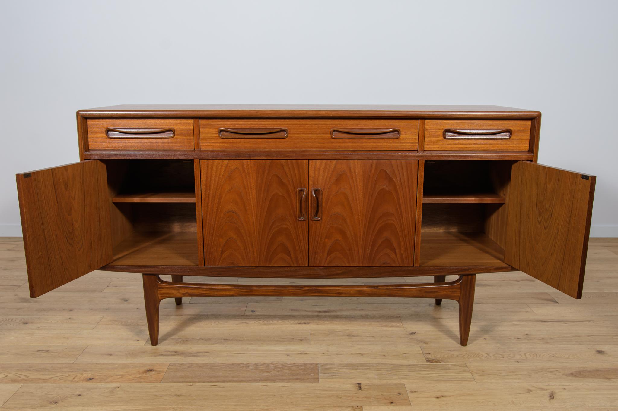 Mid-Century Teak Sideboard by Victor Wilkins for G-Plan, 1960s For Sale 2