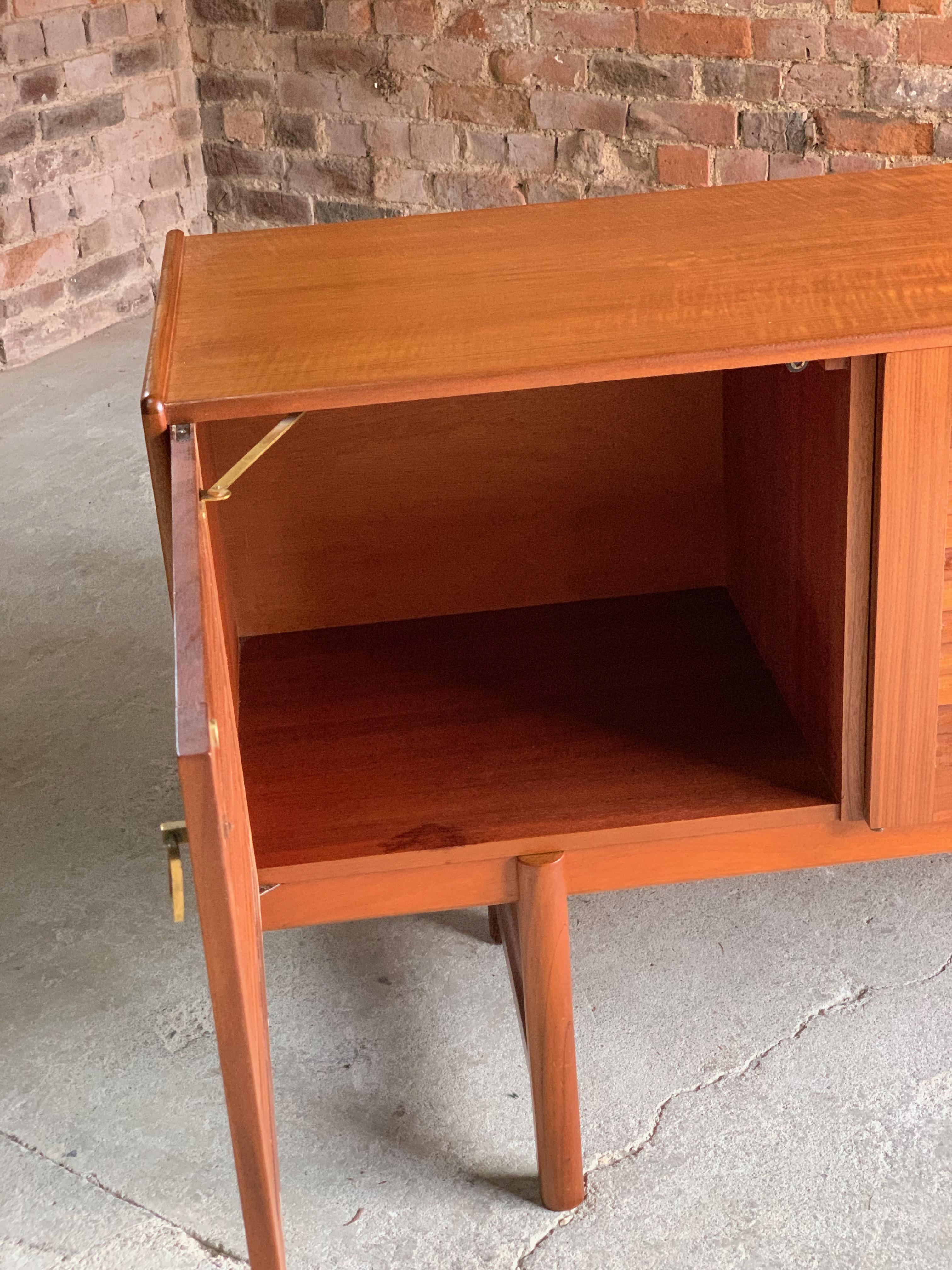 Mid-Century Modern Midcentury Teak Sideboard Credenza A. H. McIntosh & Co of Kirkcaldy, circa 1970s