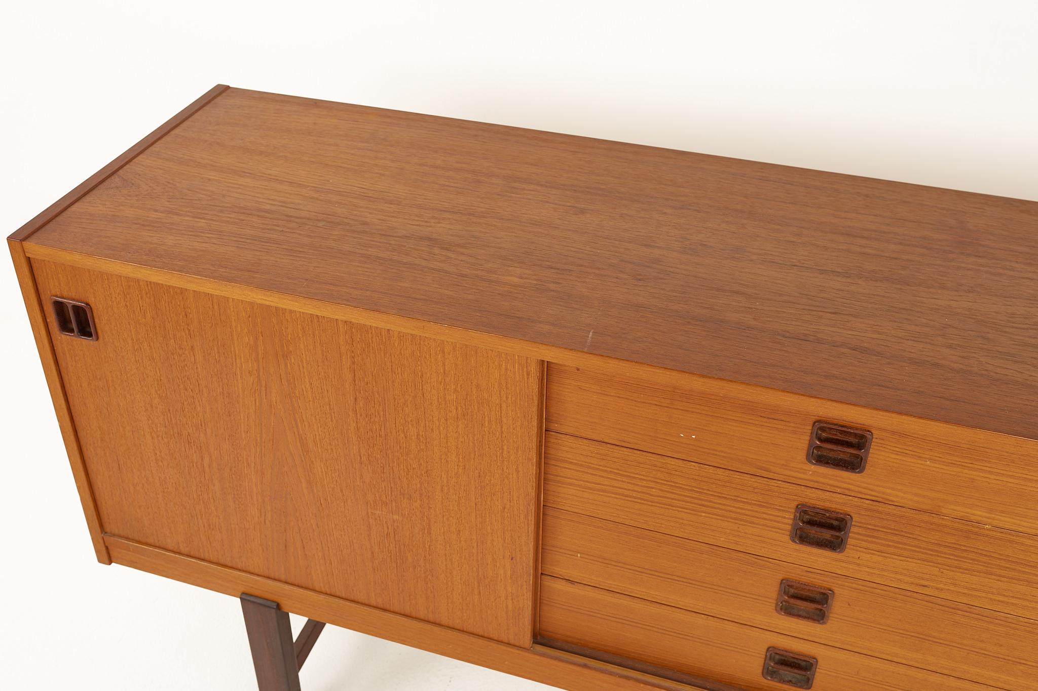 Mid Century Teak Sideboard Credenza In Good Condition In Countryside, IL