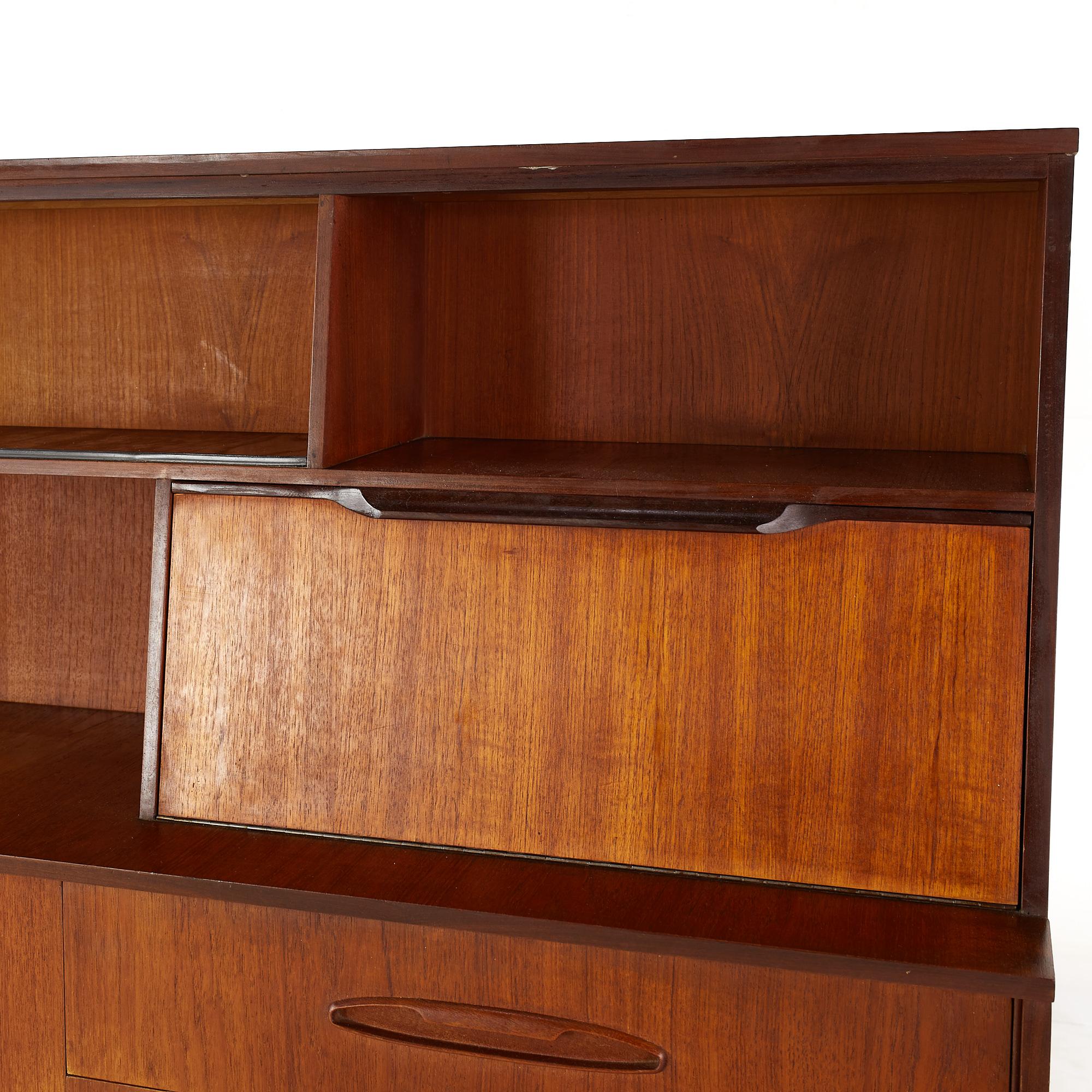 Mid Century Teak Sideboard For Sale 1