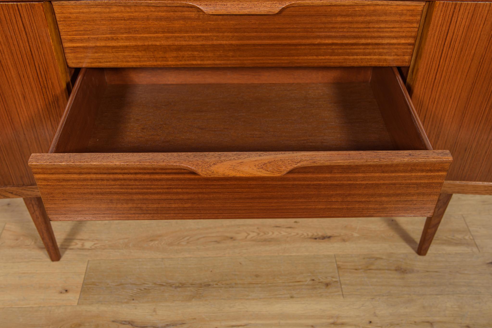 Buffet du milieu du siècle dernier d'Austinsuite, United Knigdom, années 1960 en vente 4