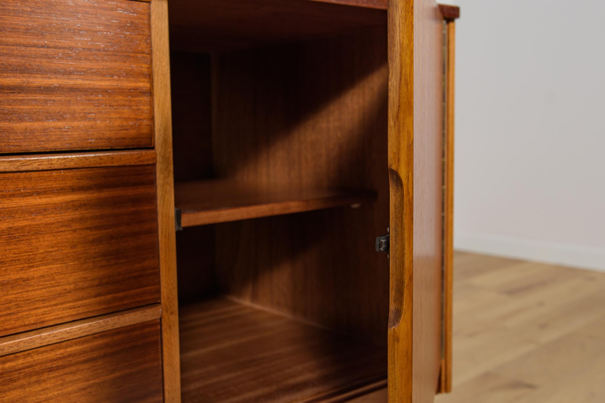 Buffet du milieu du siècle dernier d'Austinsuite, United Knigdom, années 1960 en vente 6