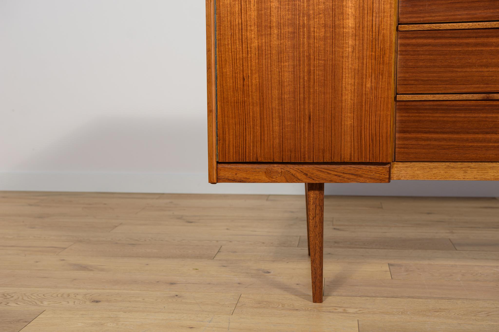 Buffet du milieu du siècle dernier d'Austinsuite, United Knigdom, années 1960 en vente 9