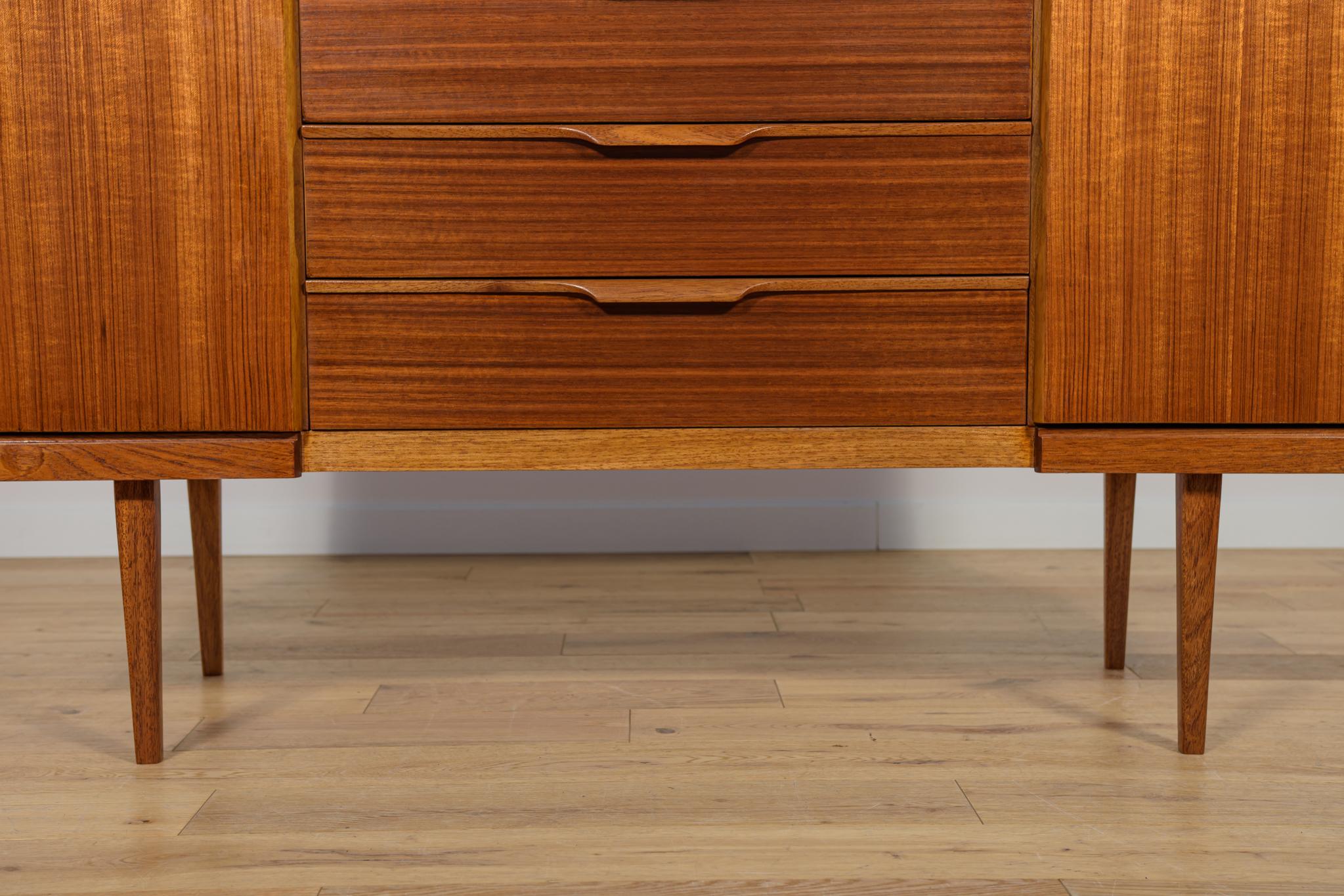 Buffet du milieu du siècle dernier d'Austinsuite, United Knigdom, années 1960 en vente 10
