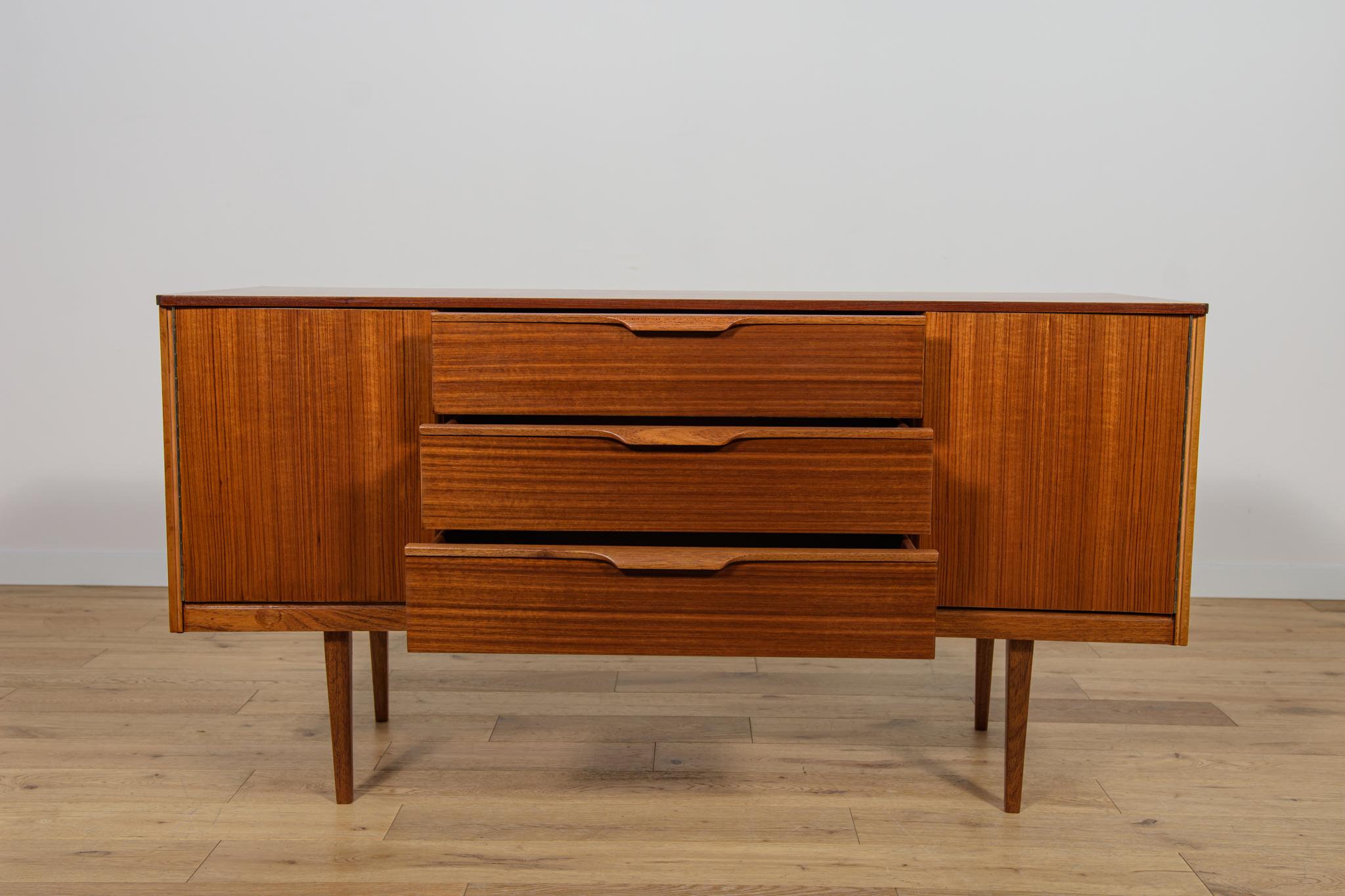 Buffet du milieu du siècle dernier d'Austinsuite, United Knigdom, années 1960 en vente 1
