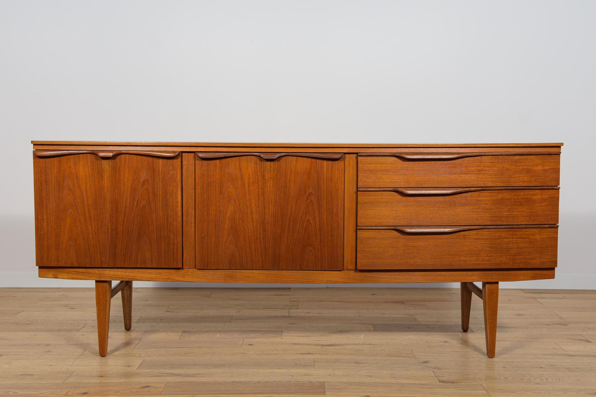 Mid-Century-Sideboard aus Teakholz von Beautility, United Knigdom, 1960er Jahre (Moderne der Mitte des Jahrhunderts) im Angebot