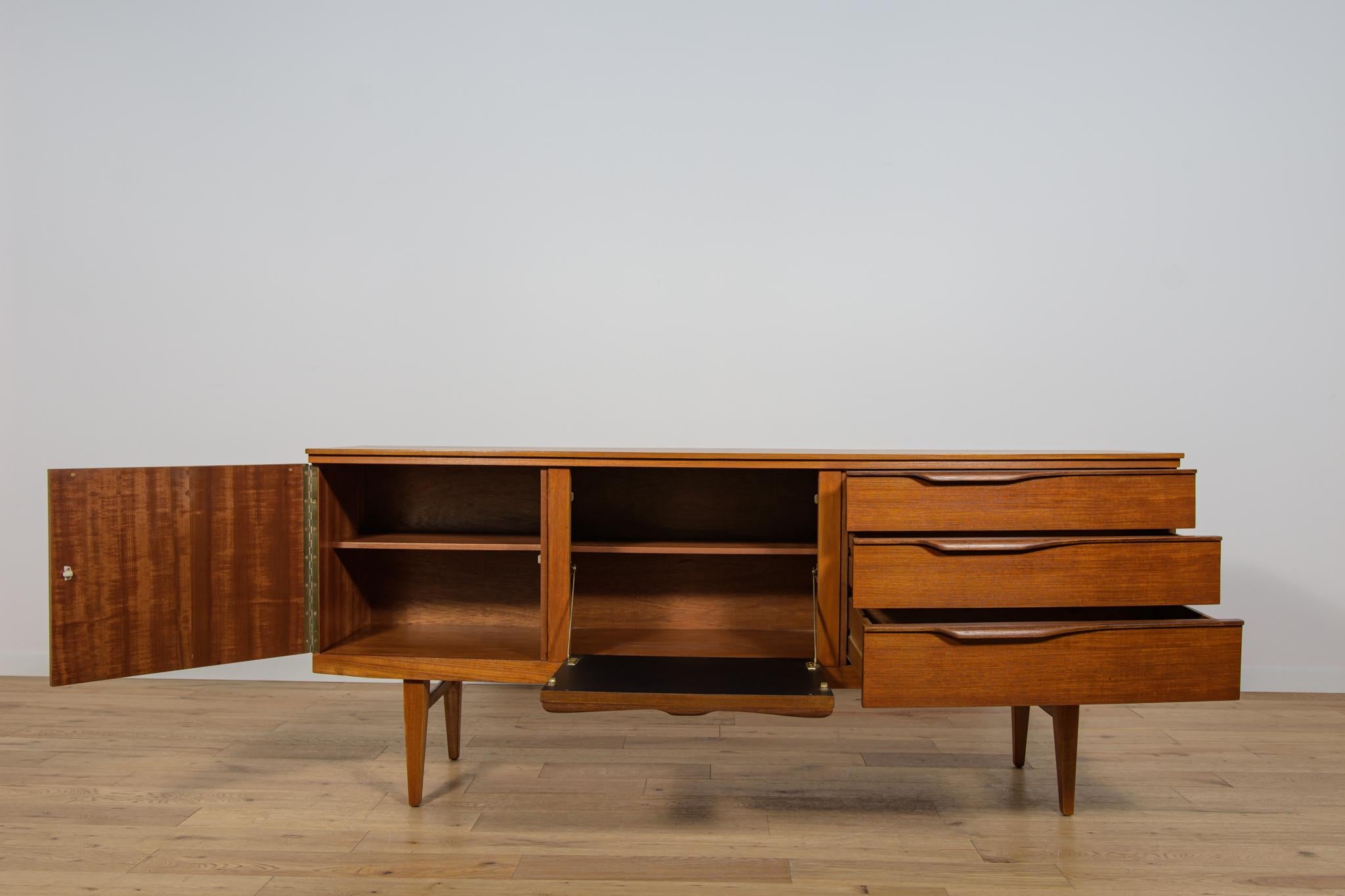 Mid-Century-Sideboard aus Teakholz von Beautility, United Knigdom, 1960er Jahre (Mitte des 20. Jahrhunderts) im Angebot