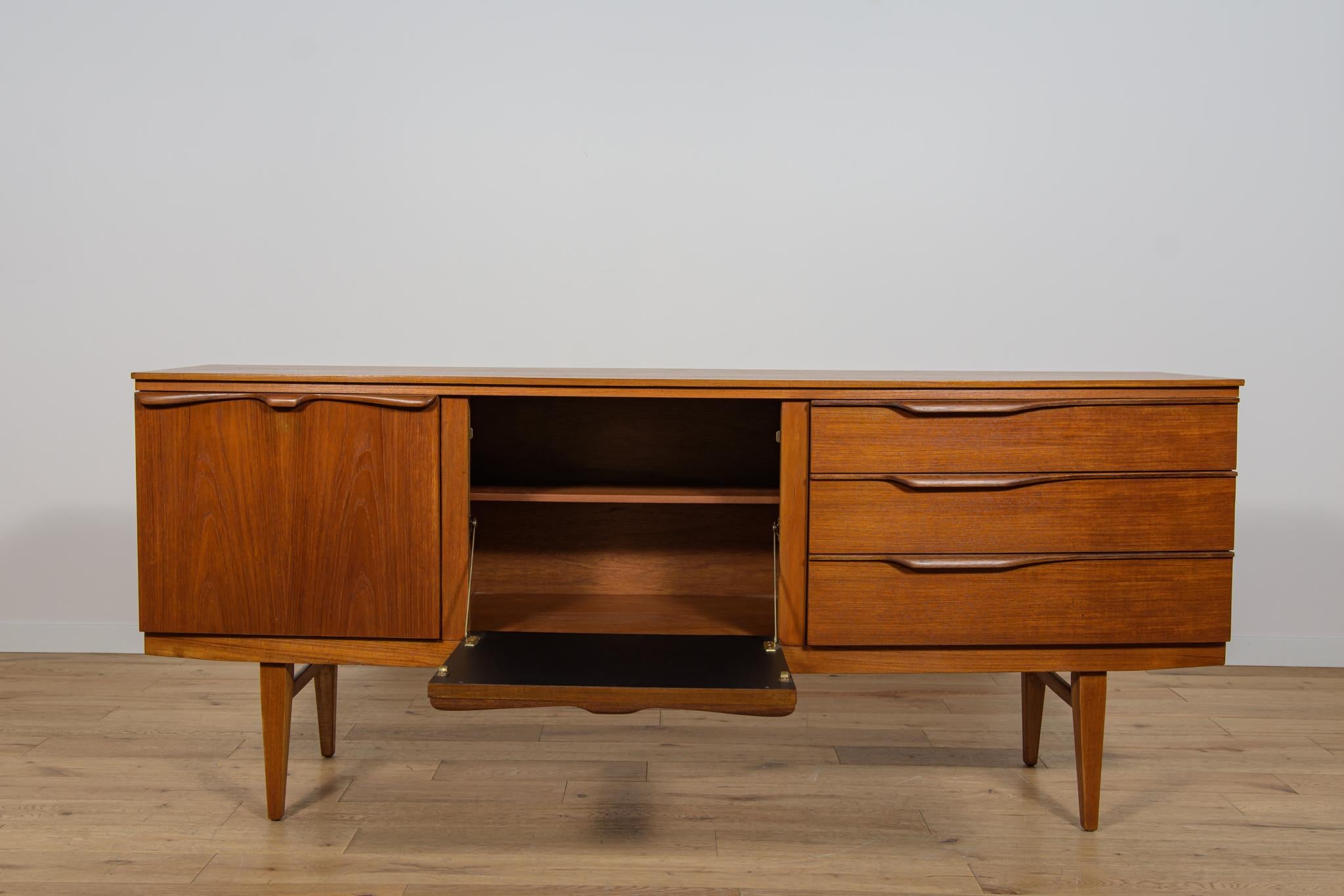 Mid-Century-Sideboard aus Teakholz von Beautility, United Knigdom, 1960er Jahre im Angebot 1