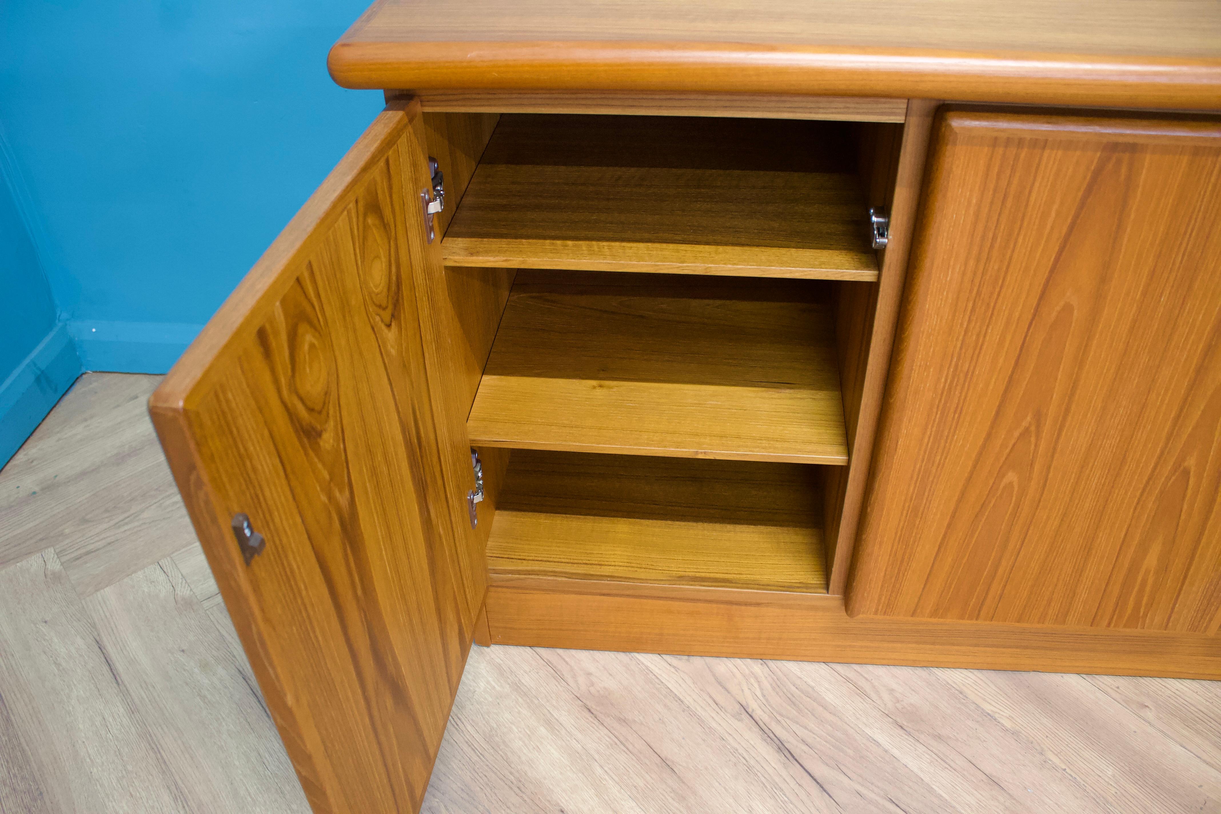 Teak Credenza in teak di metà secolo di Boltinge, anni '70