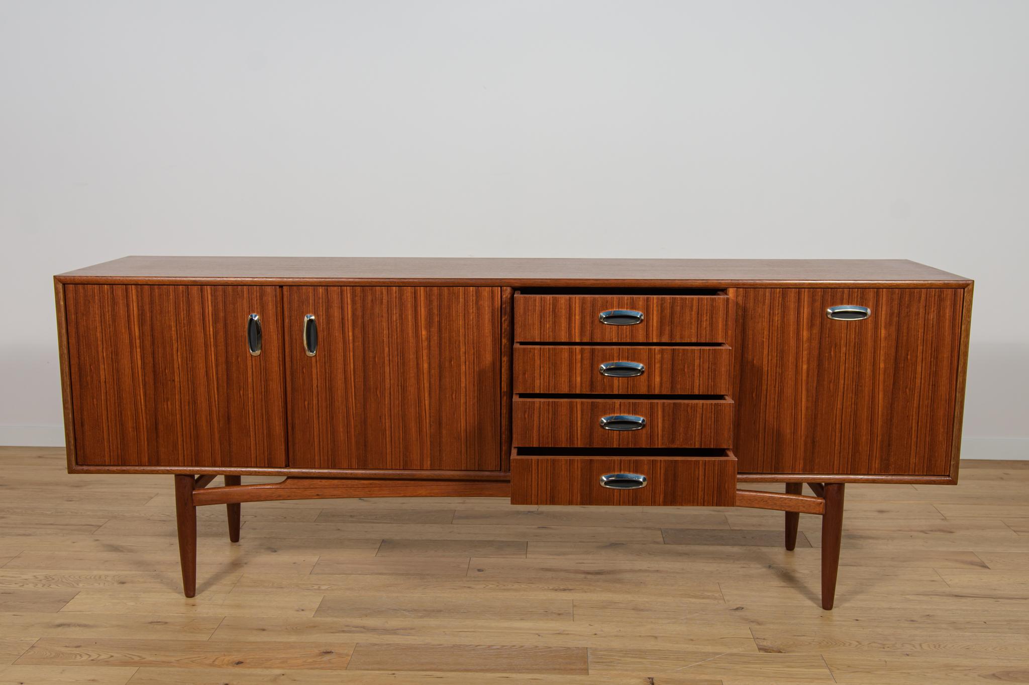 Enfilade en teck du milieu du siècle dernier de G-Plan, années 1960 en vente 1