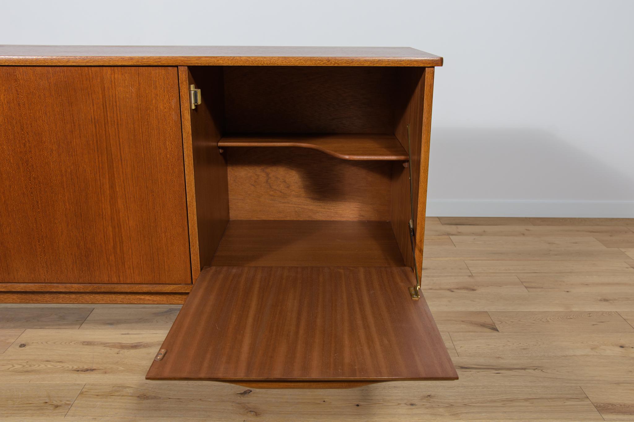 Mid-Century Teak Sideboard from Jentique, 1960s For Sale 11