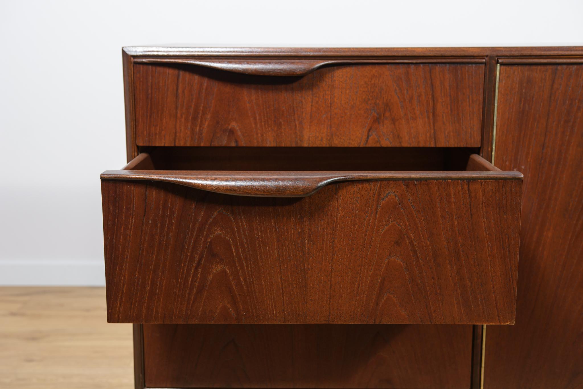 Mid-Century Teak Sideboard from McIntosh, 1960s For Sale 9