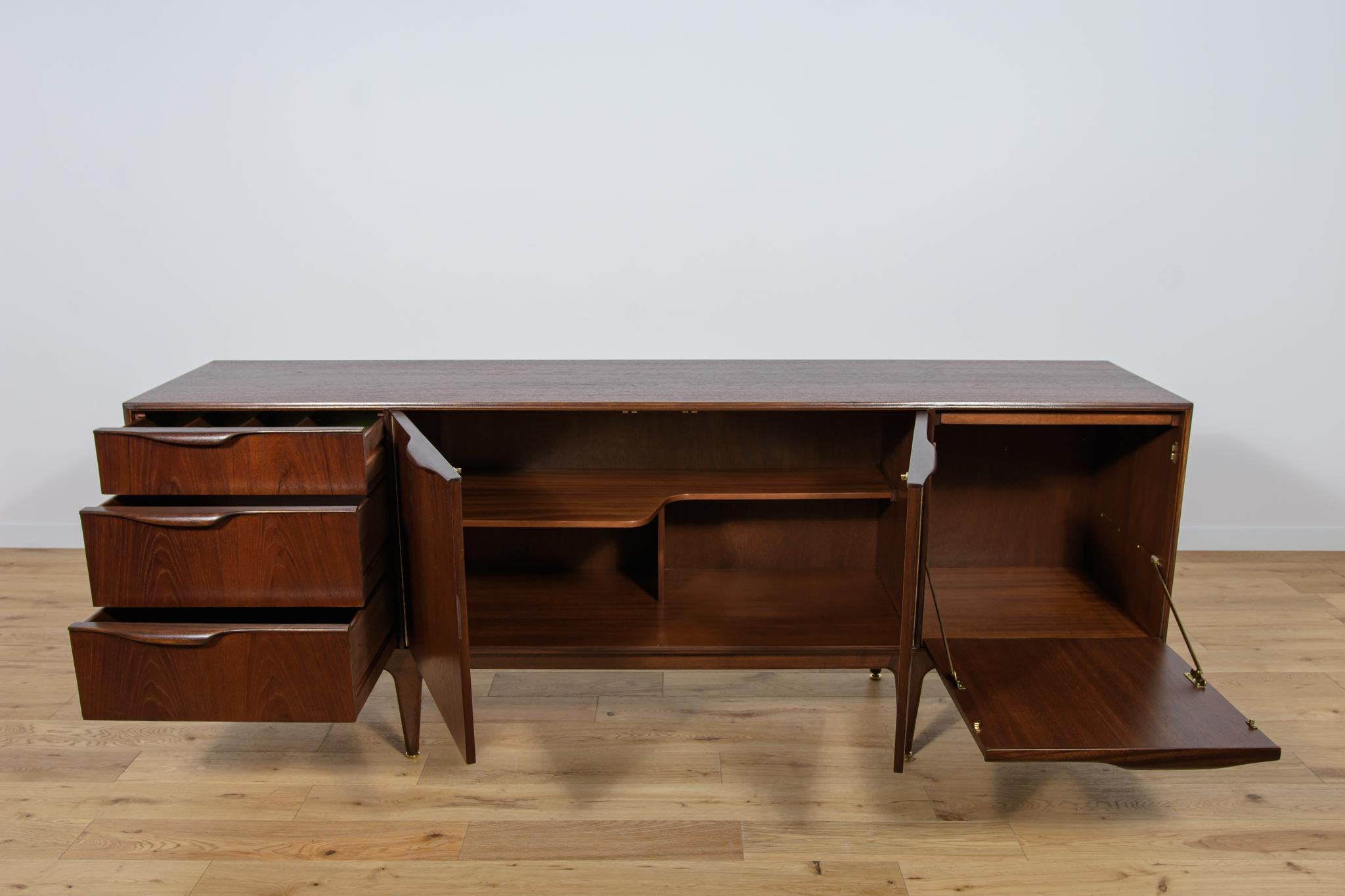 Mid-Century Teak Sideboard from McIntosh, 1960s For Sale 1