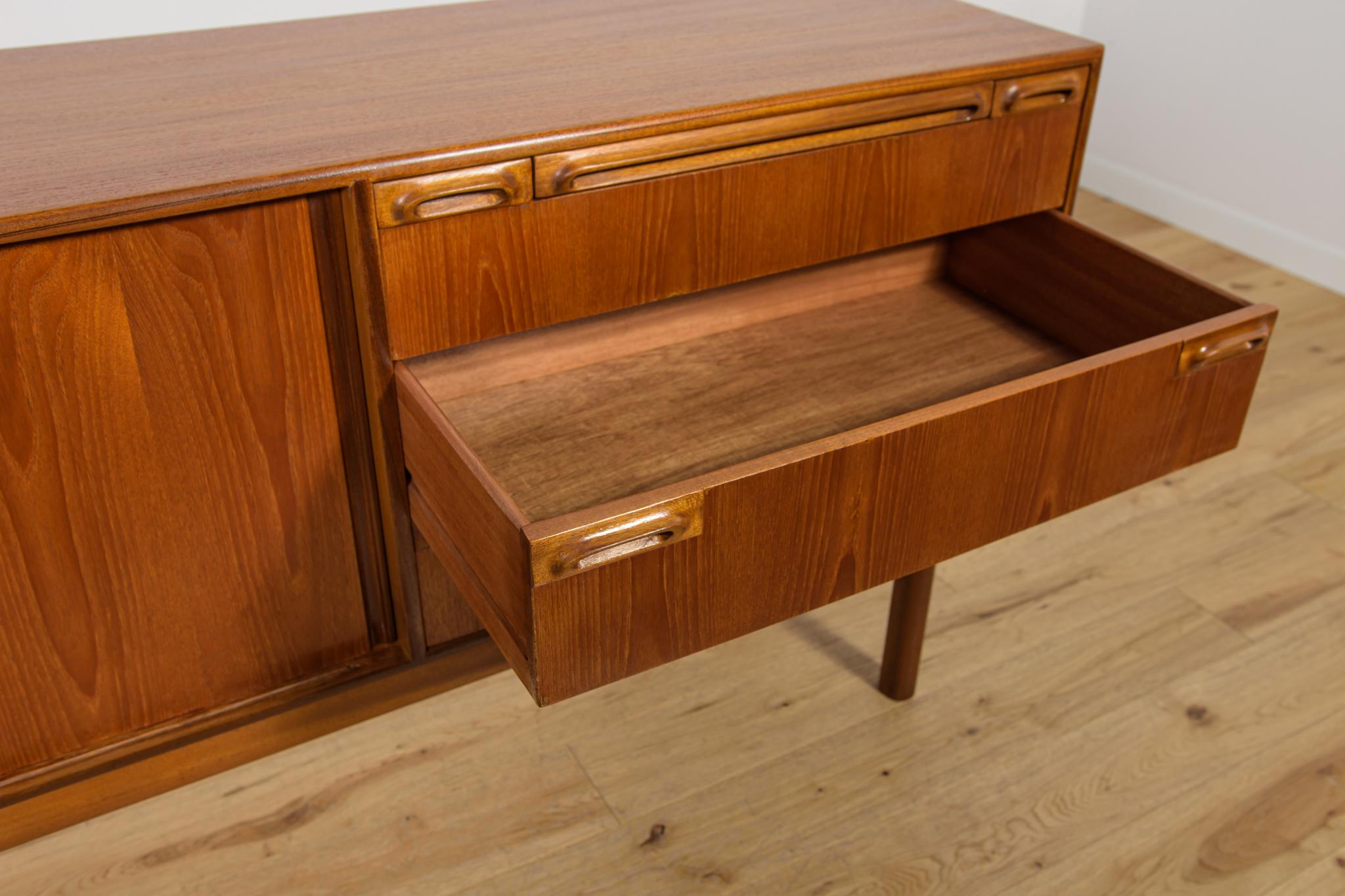 Mid-Century-Sideboard aus Teakholz von McIntosh, United Knigdom, 1960er Jahre im Angebot 6
