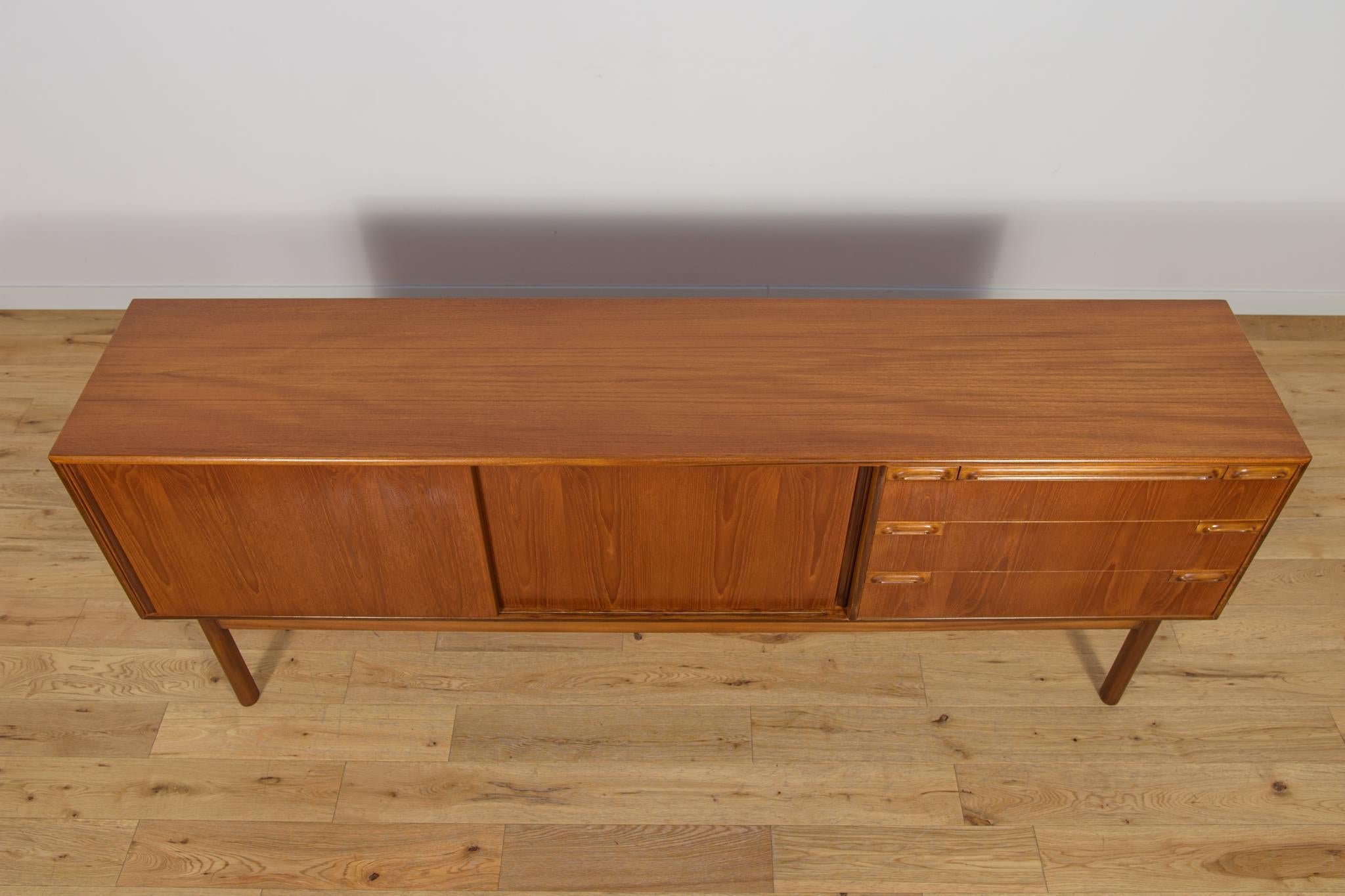 Mid-Century-Sideboard aus Teakholz von McIntosh, United Knigdom, 1960er Jahre (Britisch) im Angebot