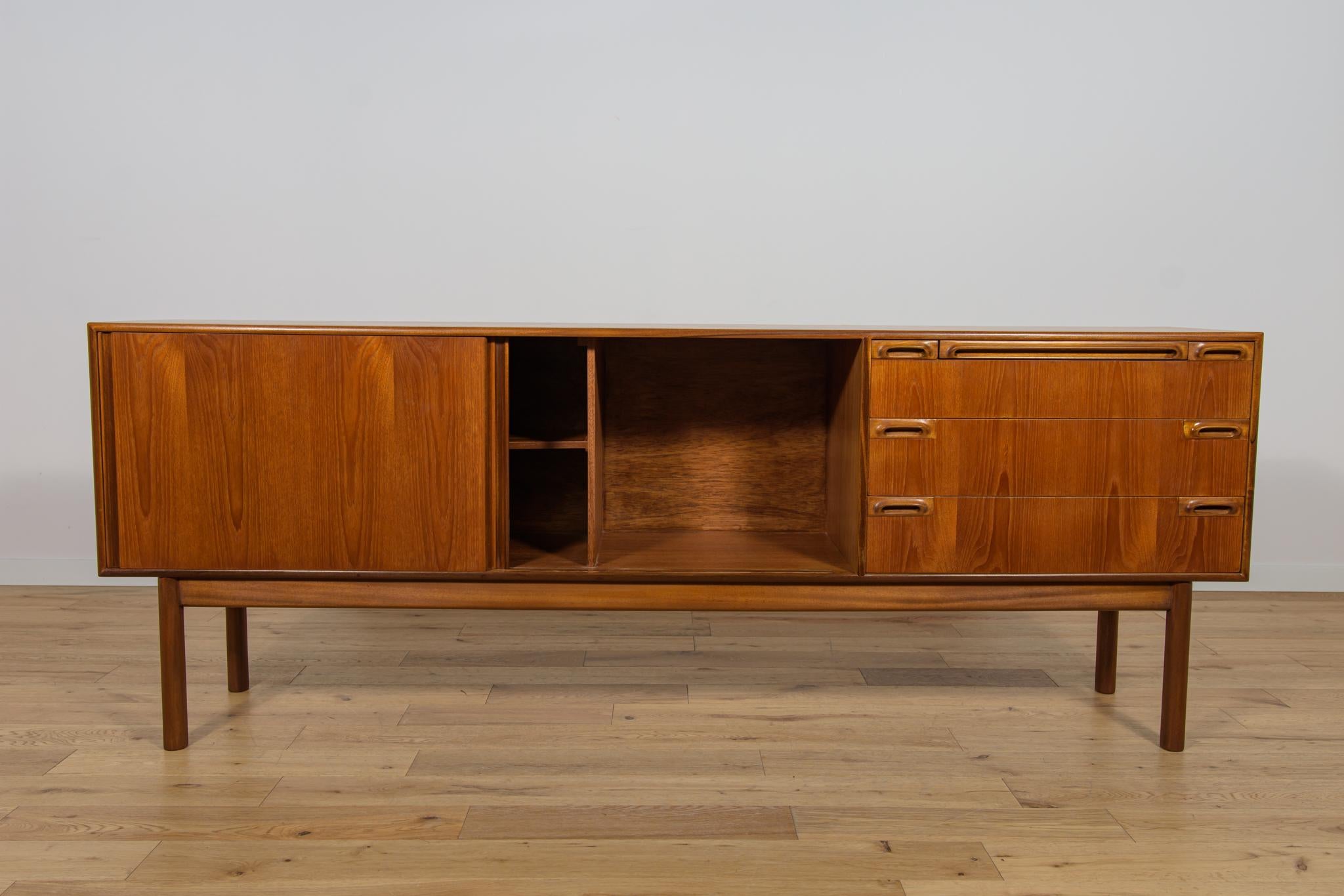 Mid-Century-Sideboard aus Teakholz von McIntosh, United Knigdom, 1960er Jahre im Angebot 1