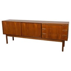 Credenza in teak di metà secolo di McIntosh, Regno Unito Anni '60