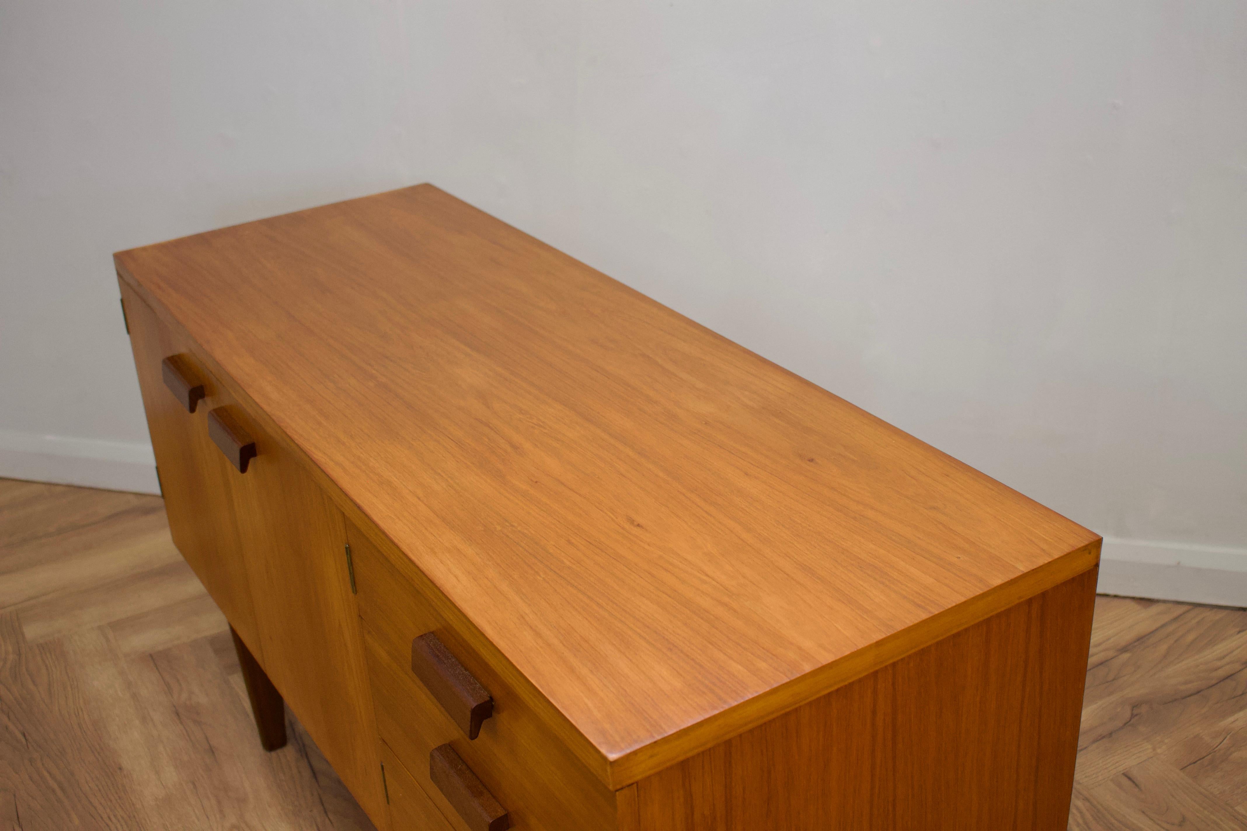 Mid Century Teak Sideboard from Uniflex, 1960s In Good Condition In South Shields, GB