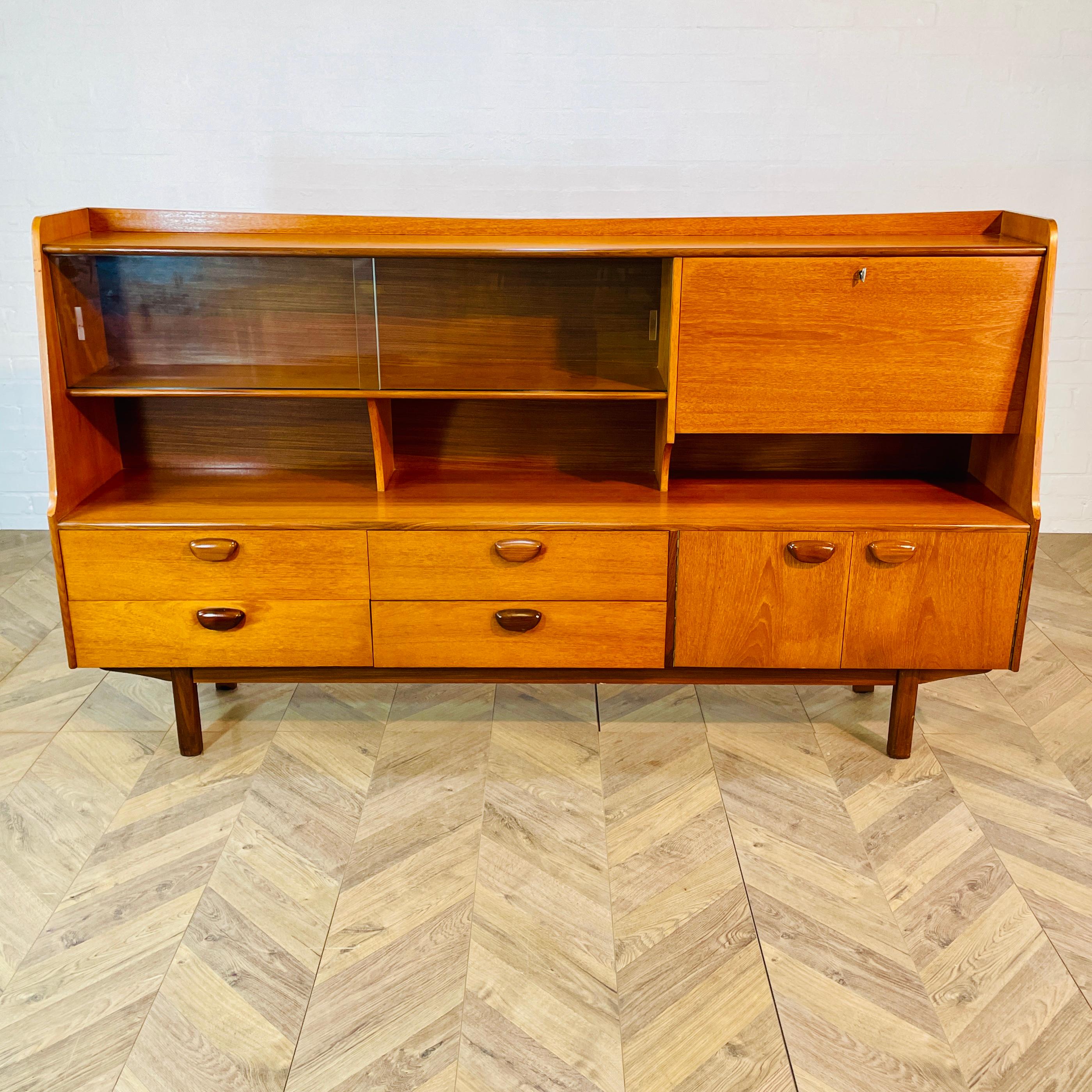 Mid-Century Sideboard / Highboard aus Teakholz, hergestellt von Portwood Furniture, 1970er Jahre im Angebot 4