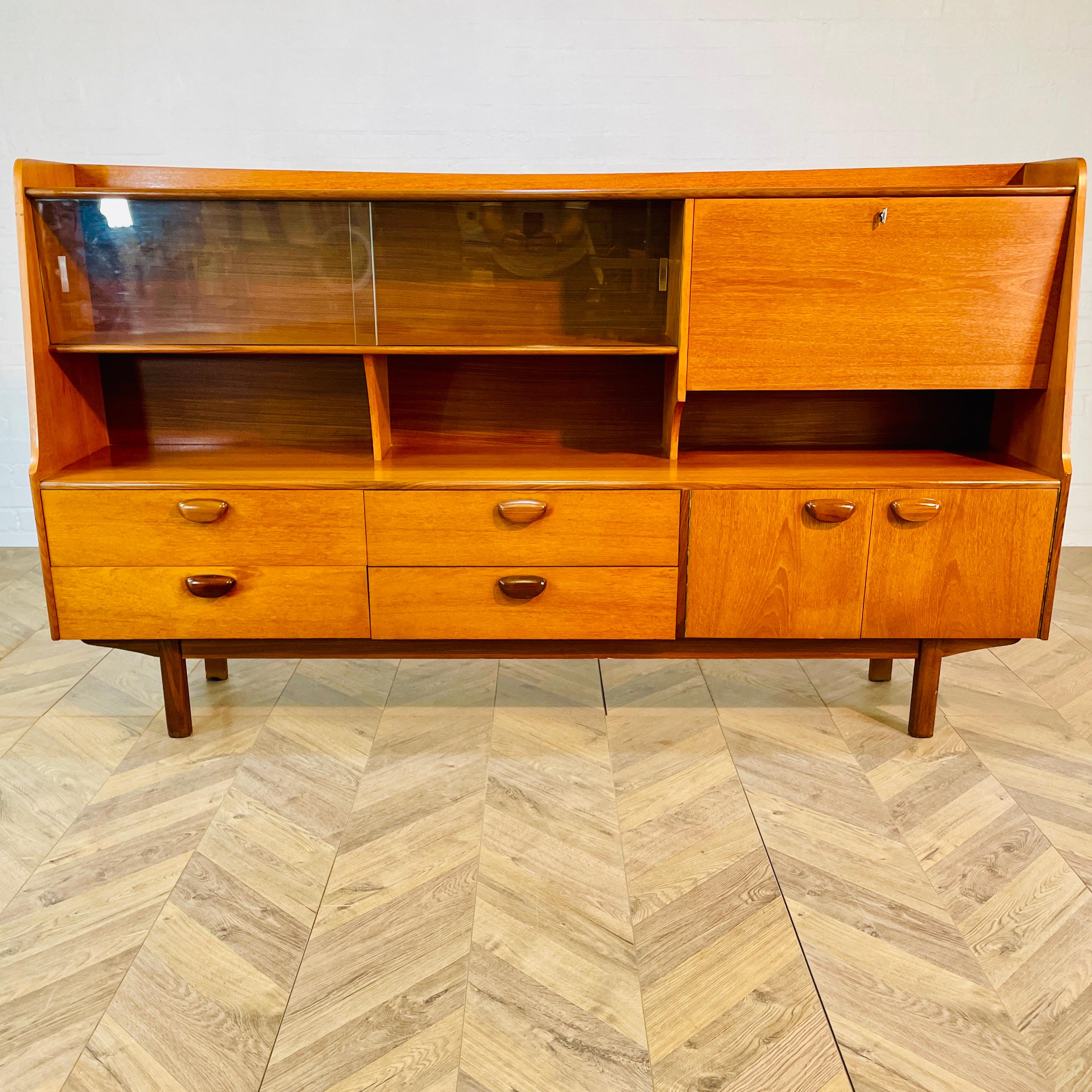 Mid-Century Sideboard / Highboard aus Teakholz, hergestellt von Portwood Furniture, 1970er Jahre im Angebot 6