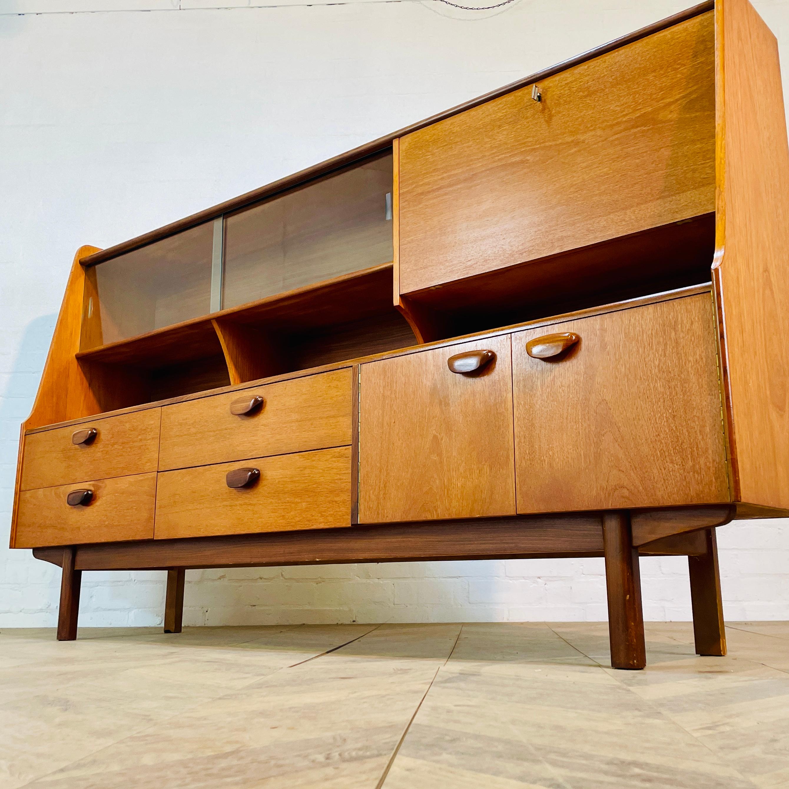 Mid-Century Sideboard / Highboard aus Teakholz, hergestellt von Portwood Furniture, 1970er Jahre im Angebot 11