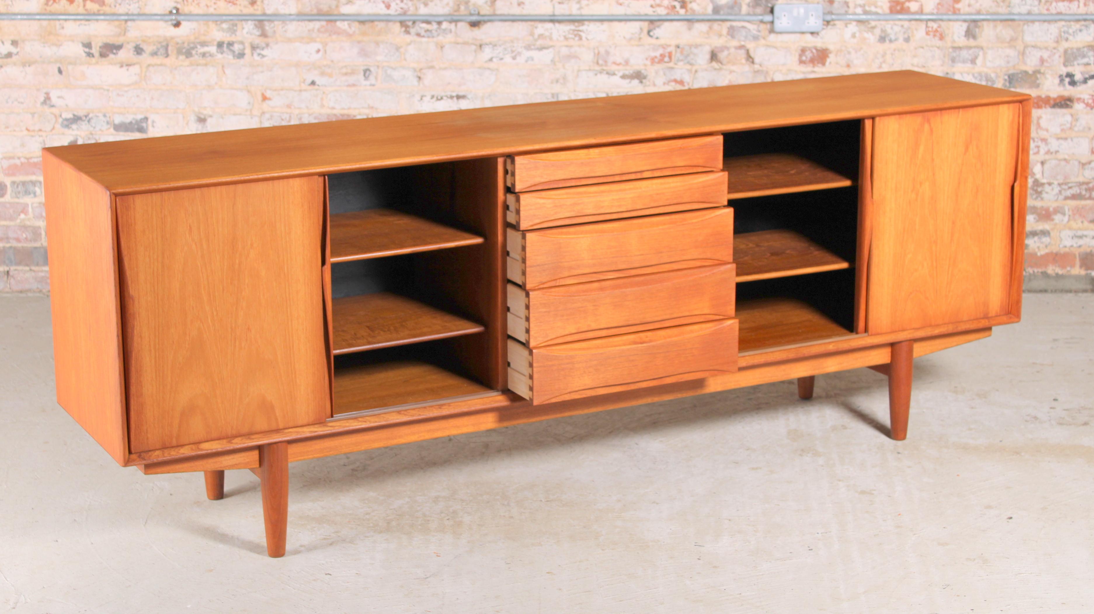 20th Century Mid-Century Teak Sideboard in the Manner of Arne Vodder by Dyrlund, Denmark