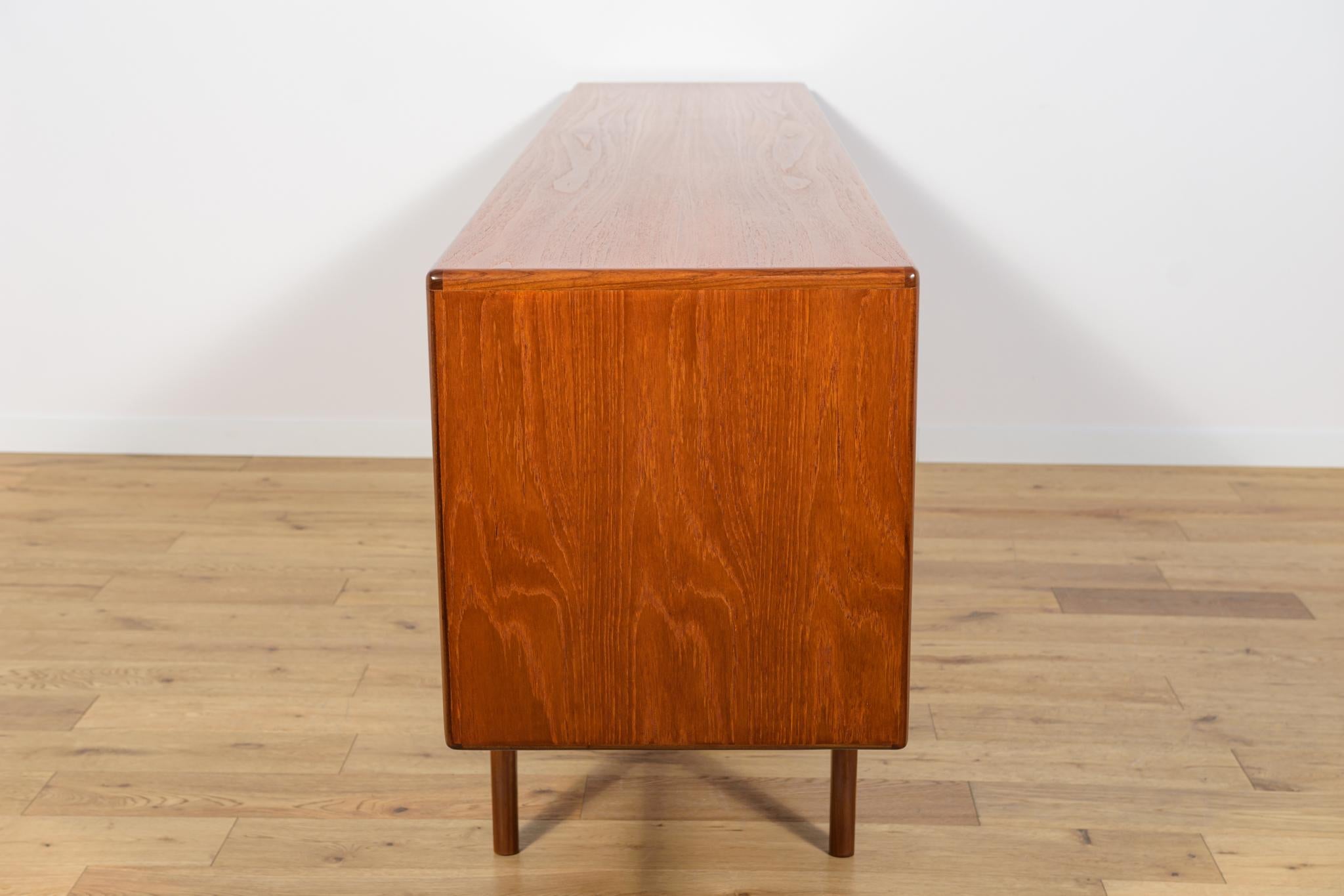 Mid-Century Teak Sideboard Model Sequence by John Herbert for A.Younger Ltd. In Excellent Condition For Sale In GNIEZNO, 30