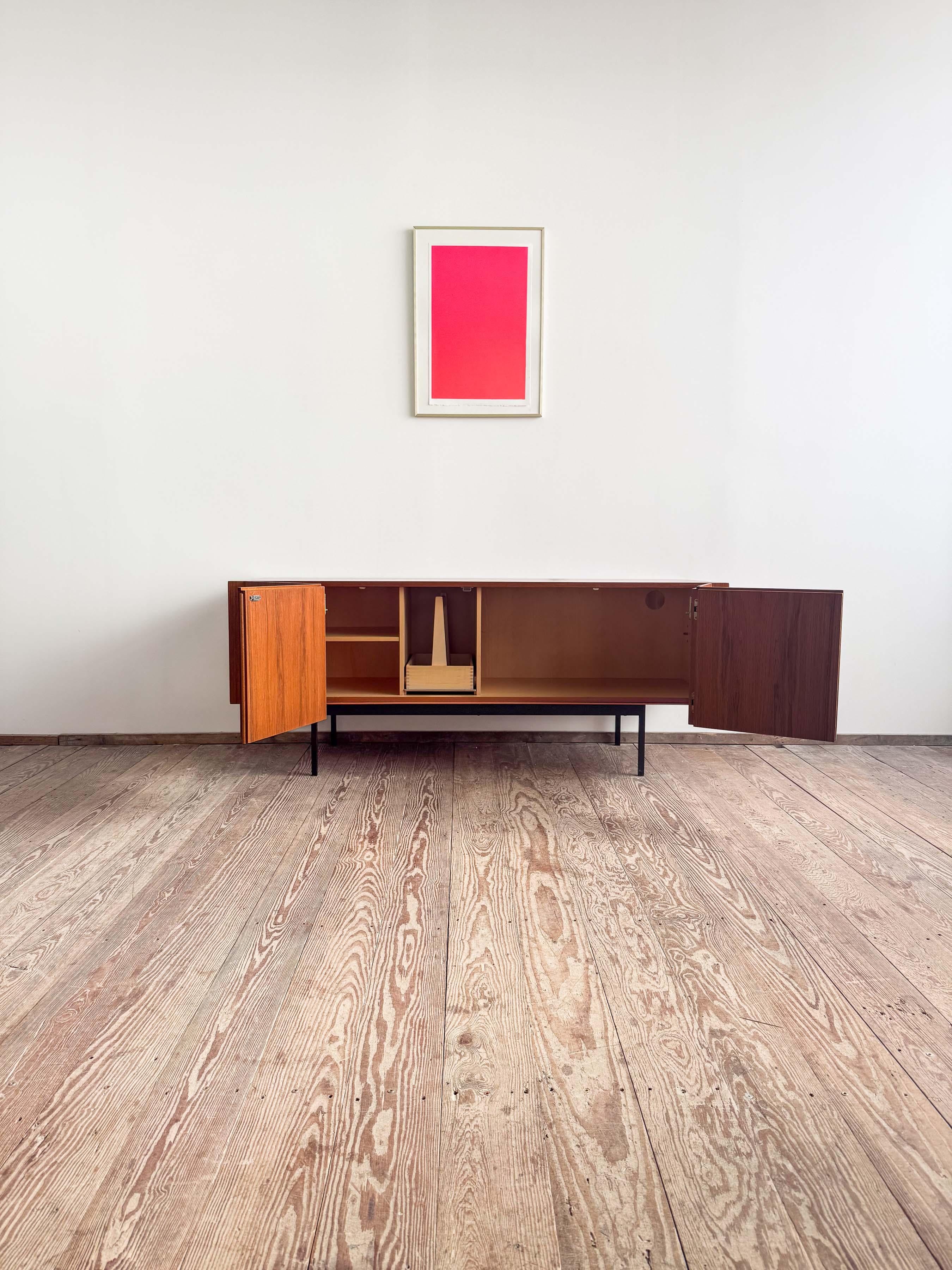 Tedesco Credenza o credenza in teak B20 di metà secolo di Dieter Waeckerlin, Behr, Germania in vendita