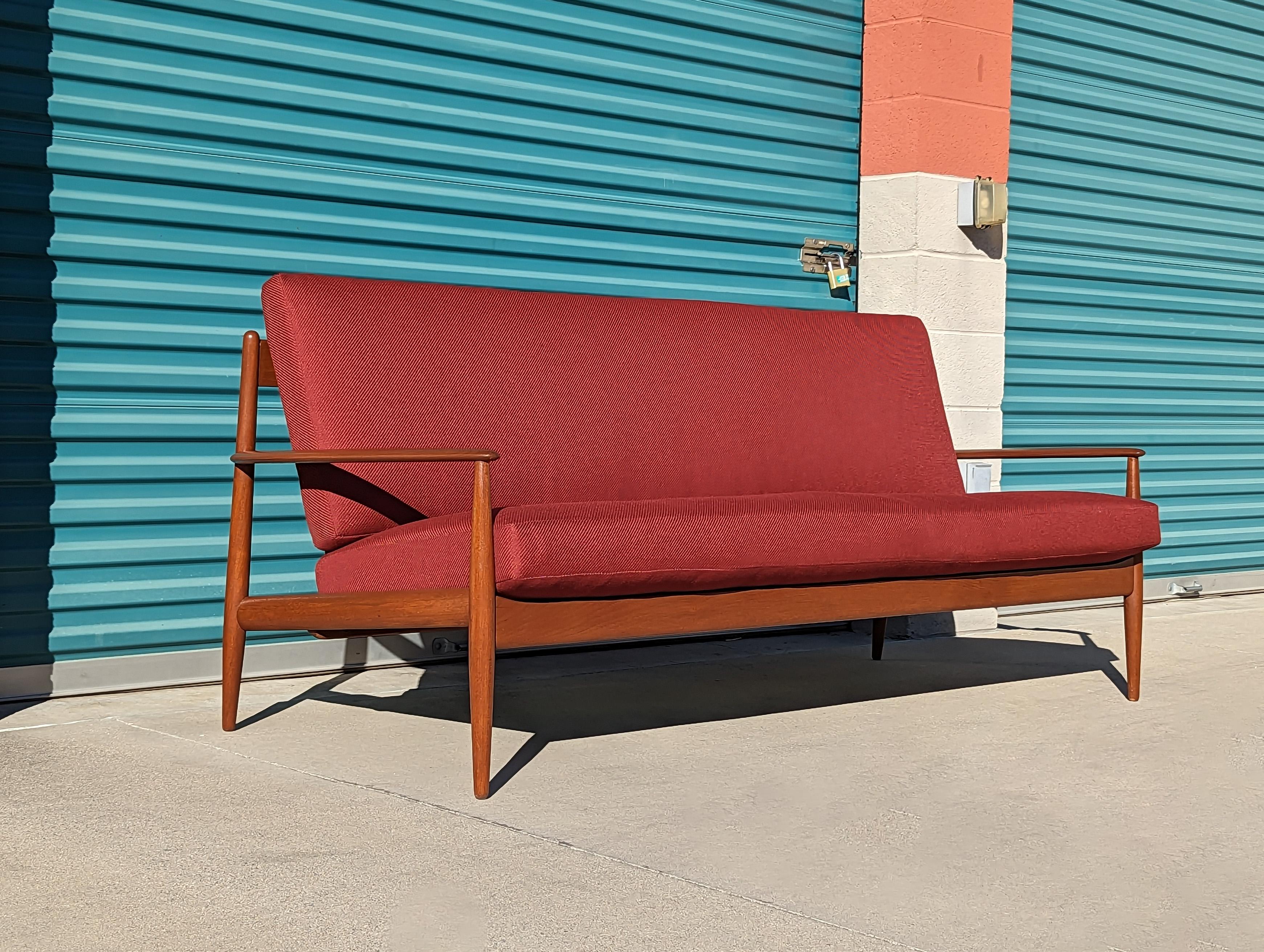 Just in: Exquisite 1950s Teak Sofa by Grete Jalk for France & Søn - Refinished and Newly Reupholstered!

Capture the essence of mid-century elegance with this stunning teak sofa, a timeless masterpiece designed by the renowned Danish designer Grete