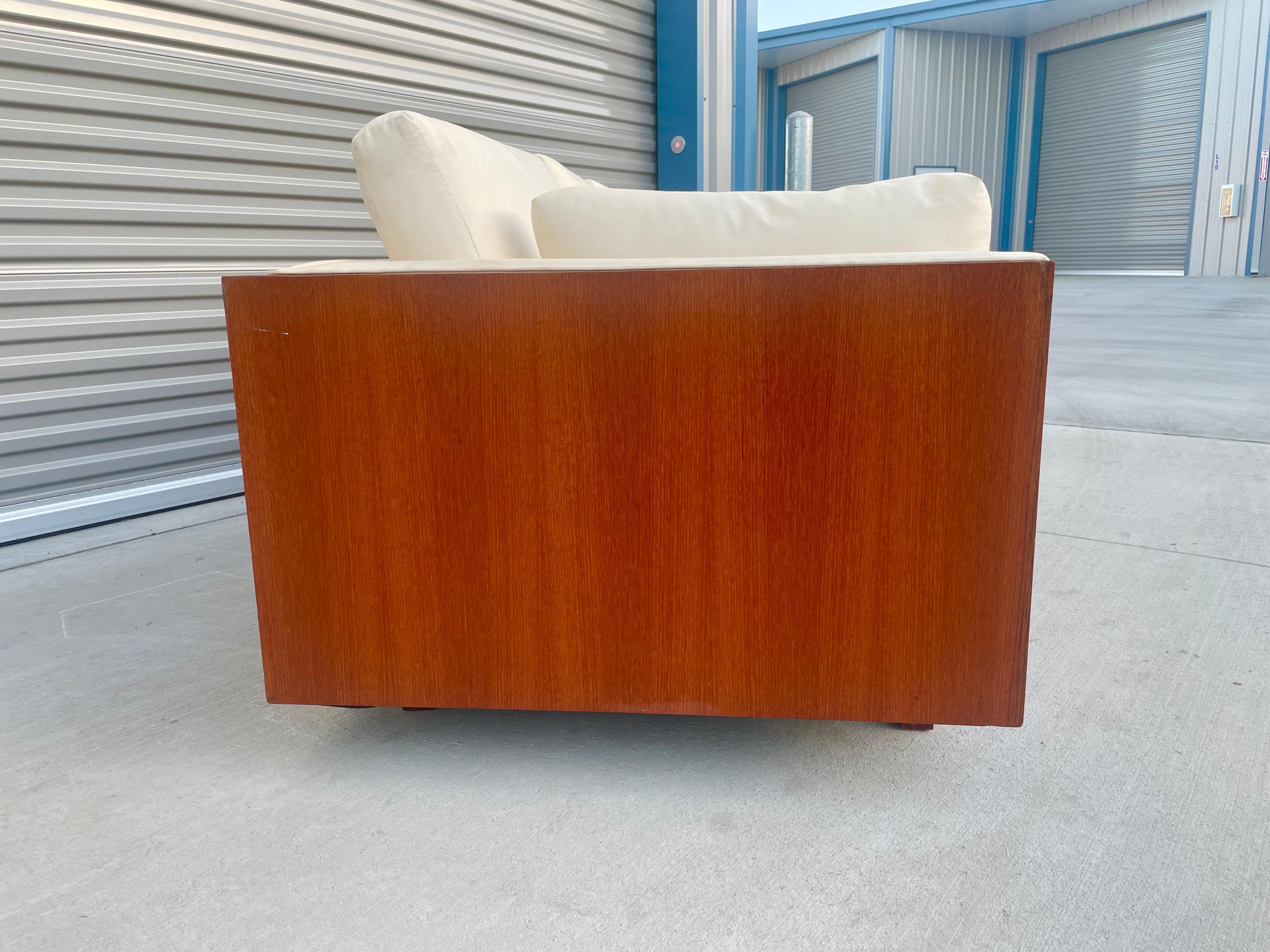 Midcentury Teak Sofa in the Style of Milo Baughman For Sale 3