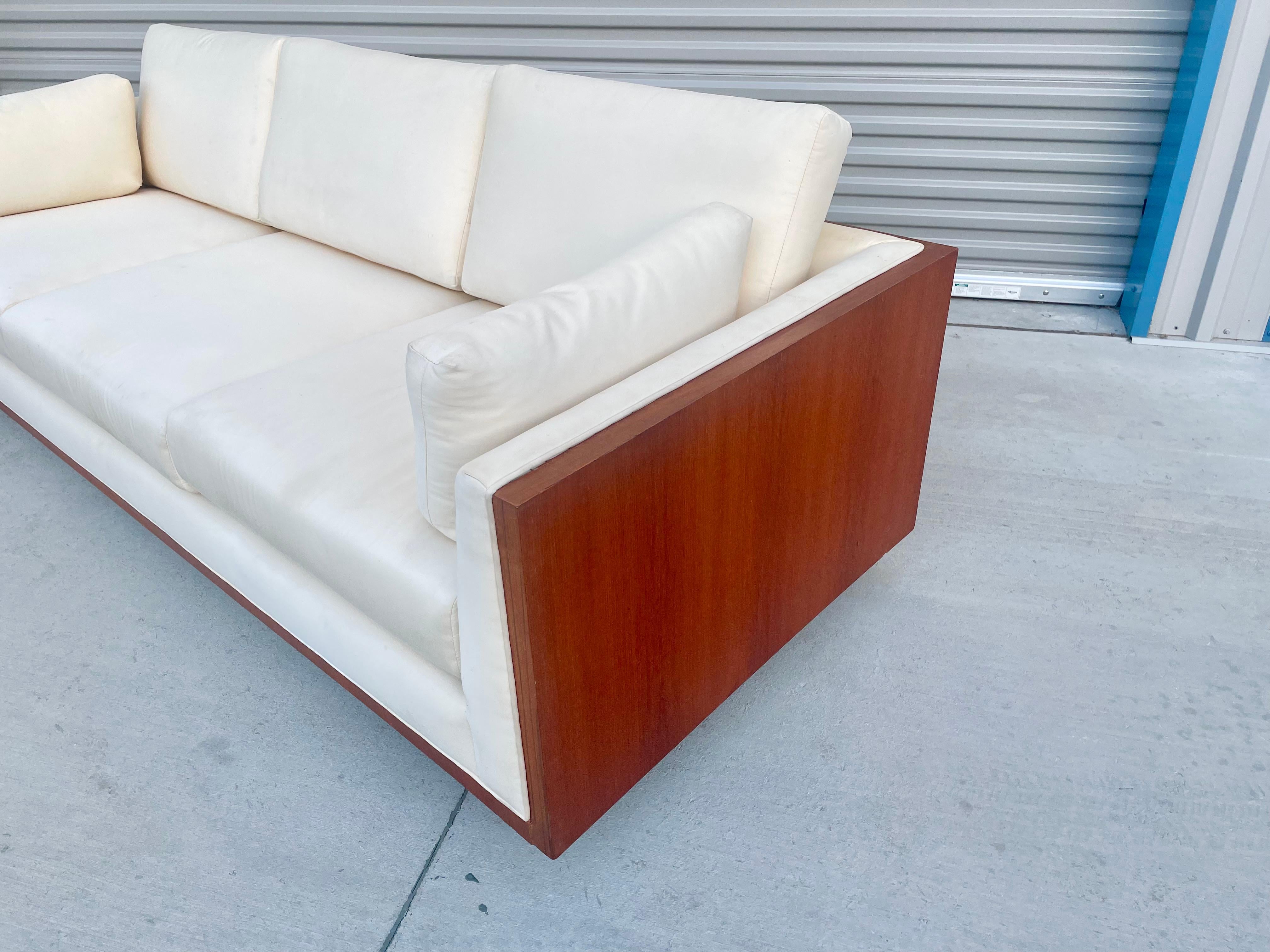 Midcentury Teak Sofa in the Style of Milo Baughman For Sale 1