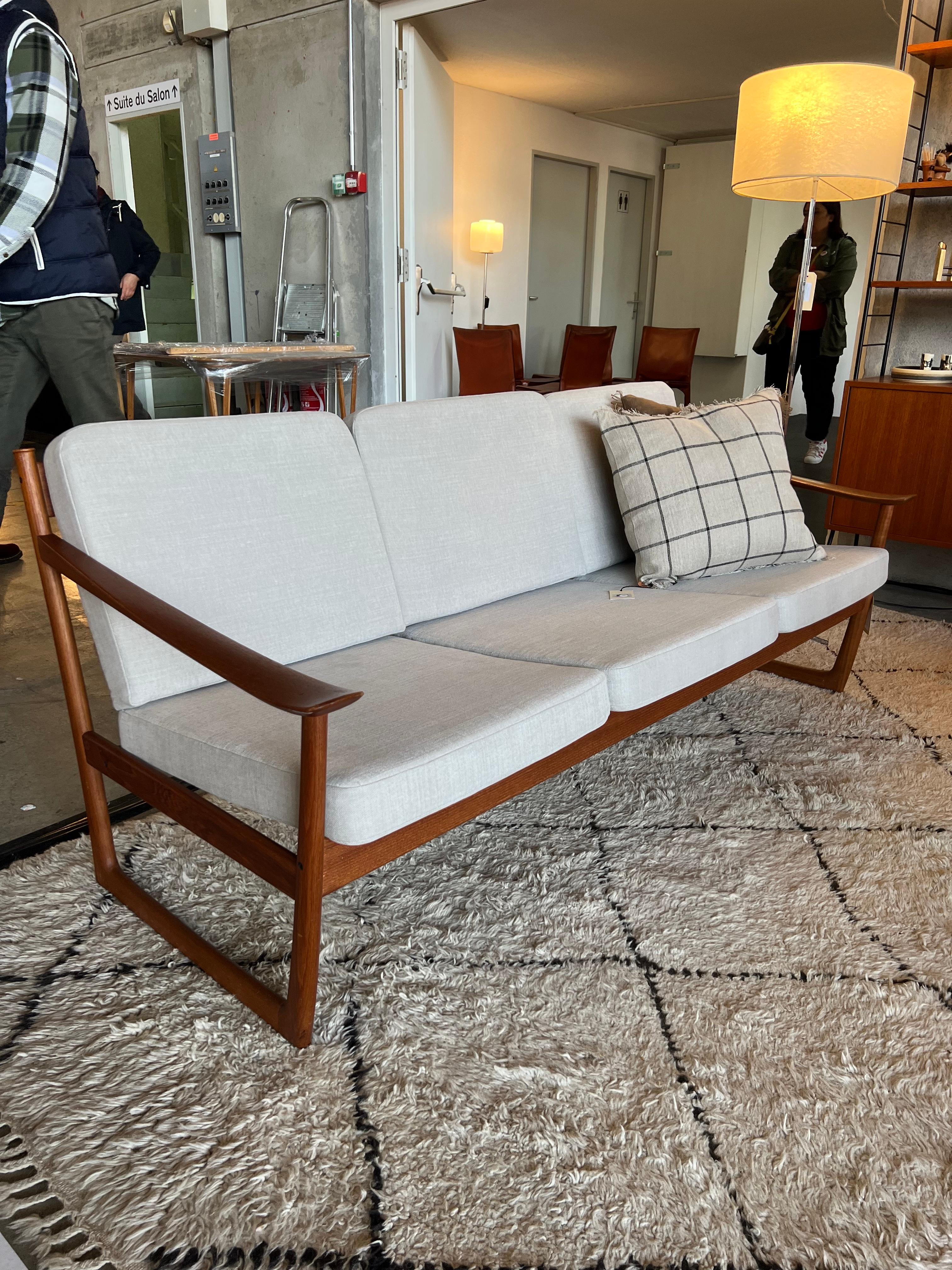 Mid-20th Century Midcentury Teak Sofa by Peter Hvidt for France & Søn For Sale