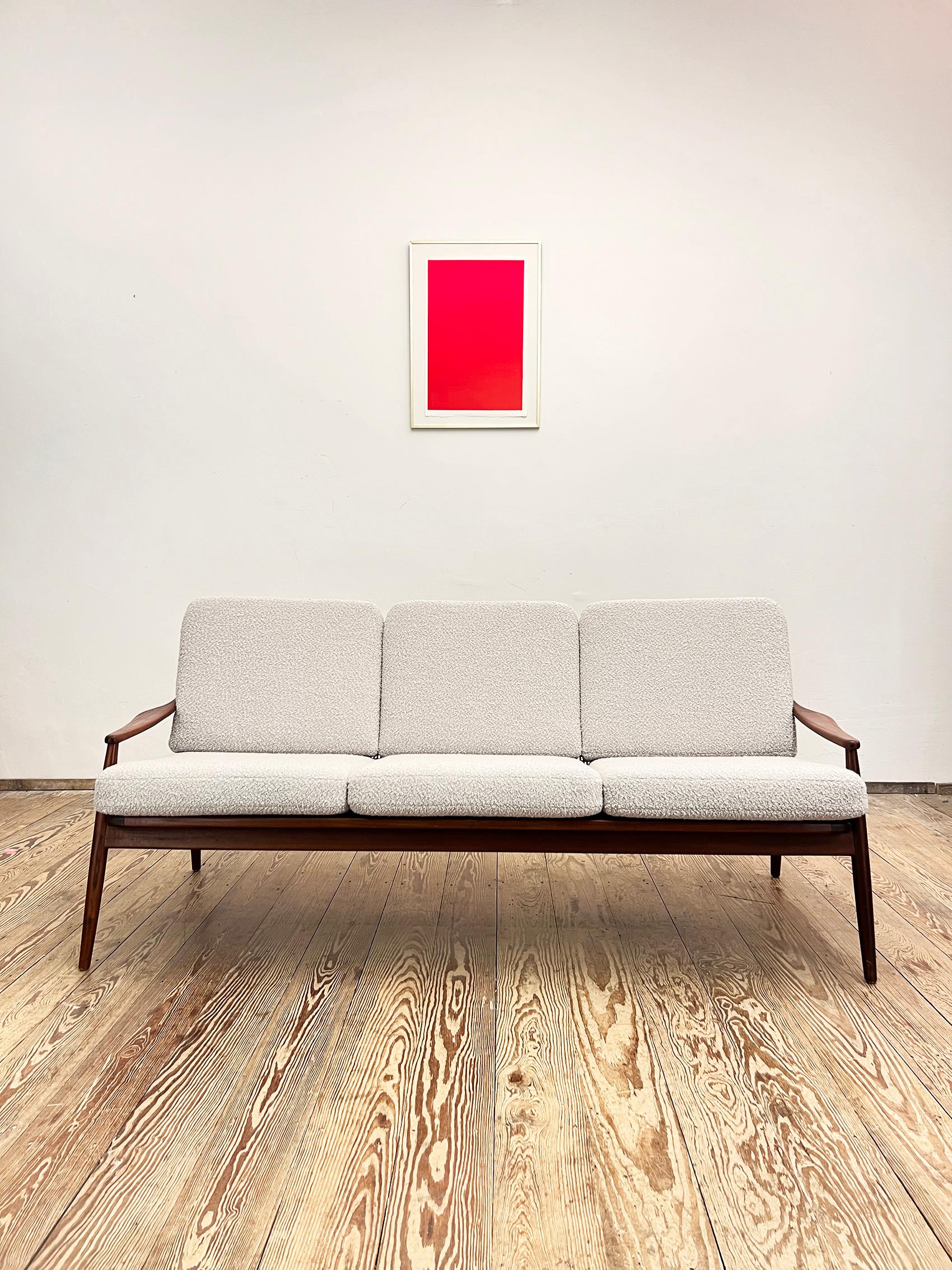 Dimensions: 180 x 74 x 74 x43 cm (Width x Depth x Height x Seat Height)

This beautiful and extremely rare sofa was designed by Hartmut Lohmeyer as part of his 400 series for Wilkhahn in the 1950s in Germany. The elegant shape and the fragile