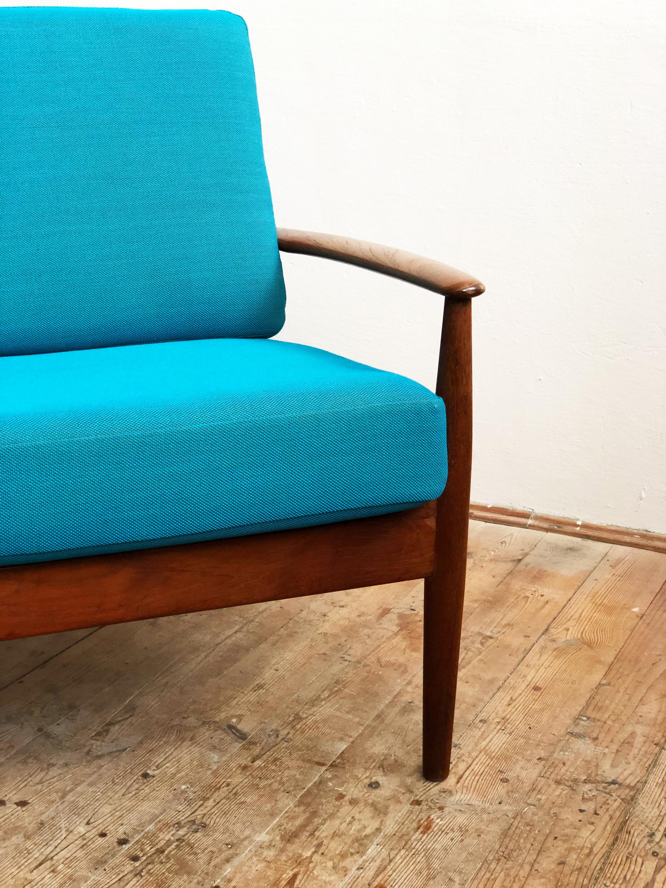 Midcentury Teak Sofa with Turquoise Upholstery by Grete Jalk for France & Son  For Sale 2