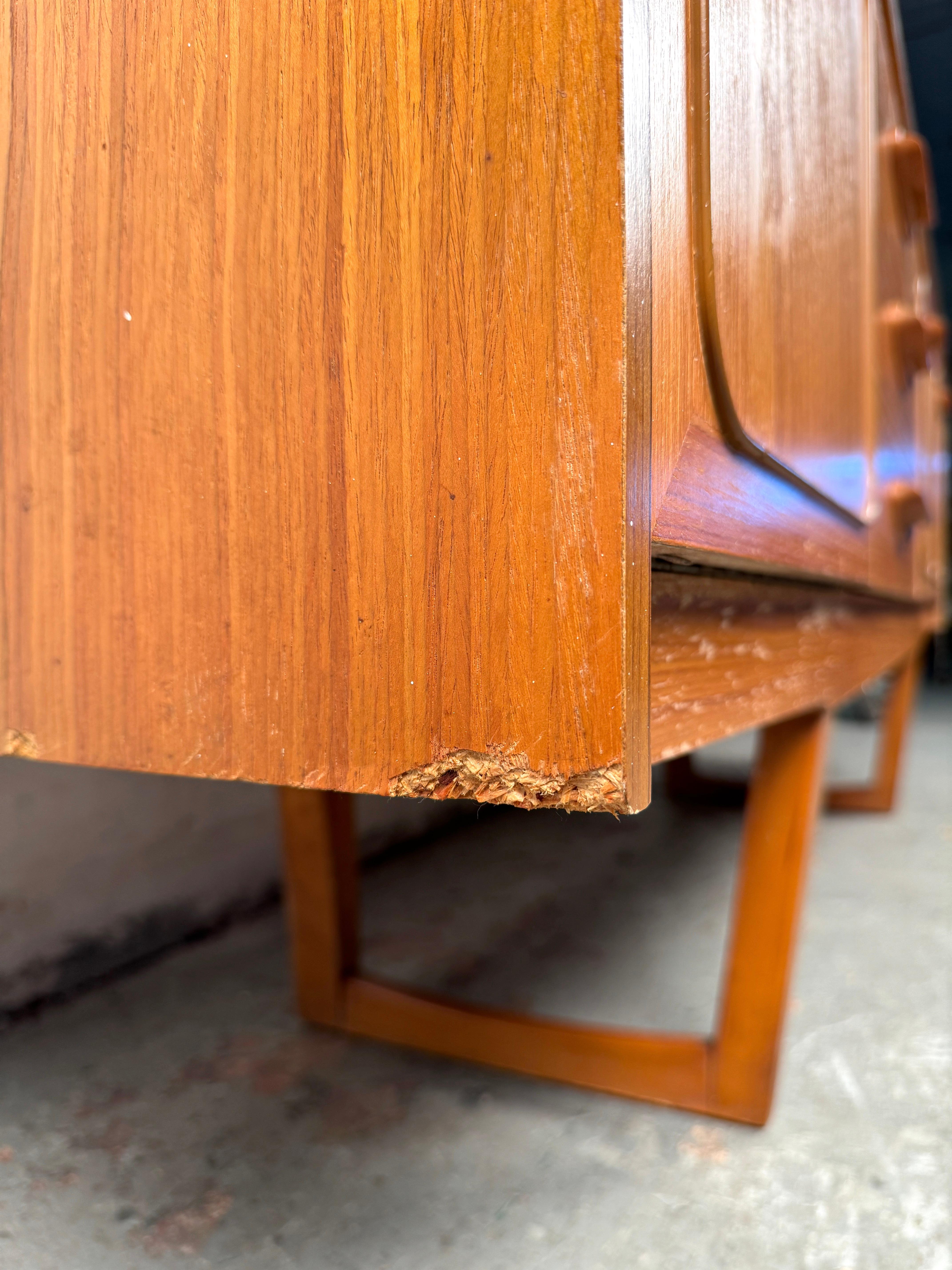 Credenza 