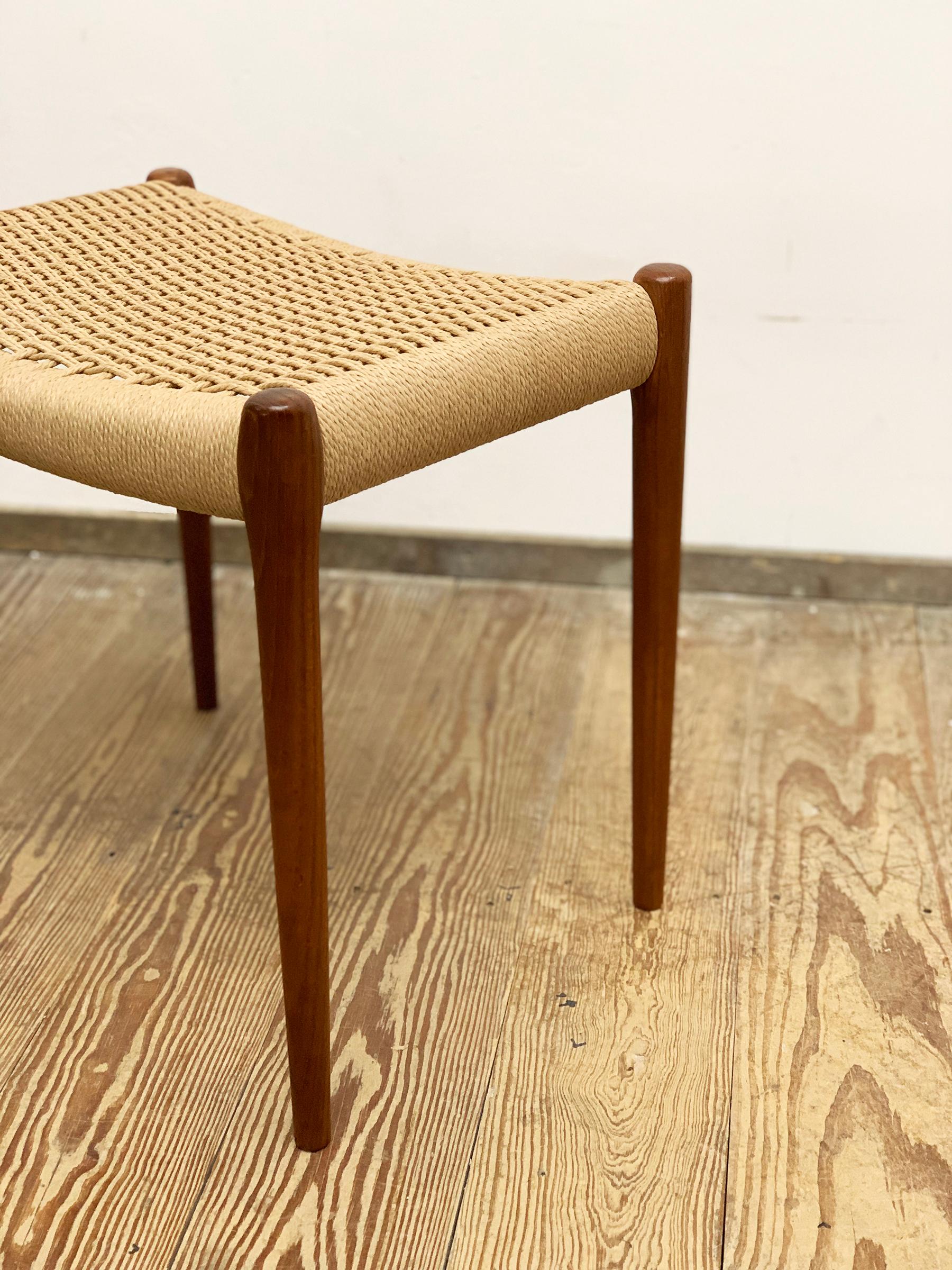 Mid-Century Teak Stool Model 80a by Niels O. Møller for J. L. Moller In Excellent Condition For Sale In München, Bavaria