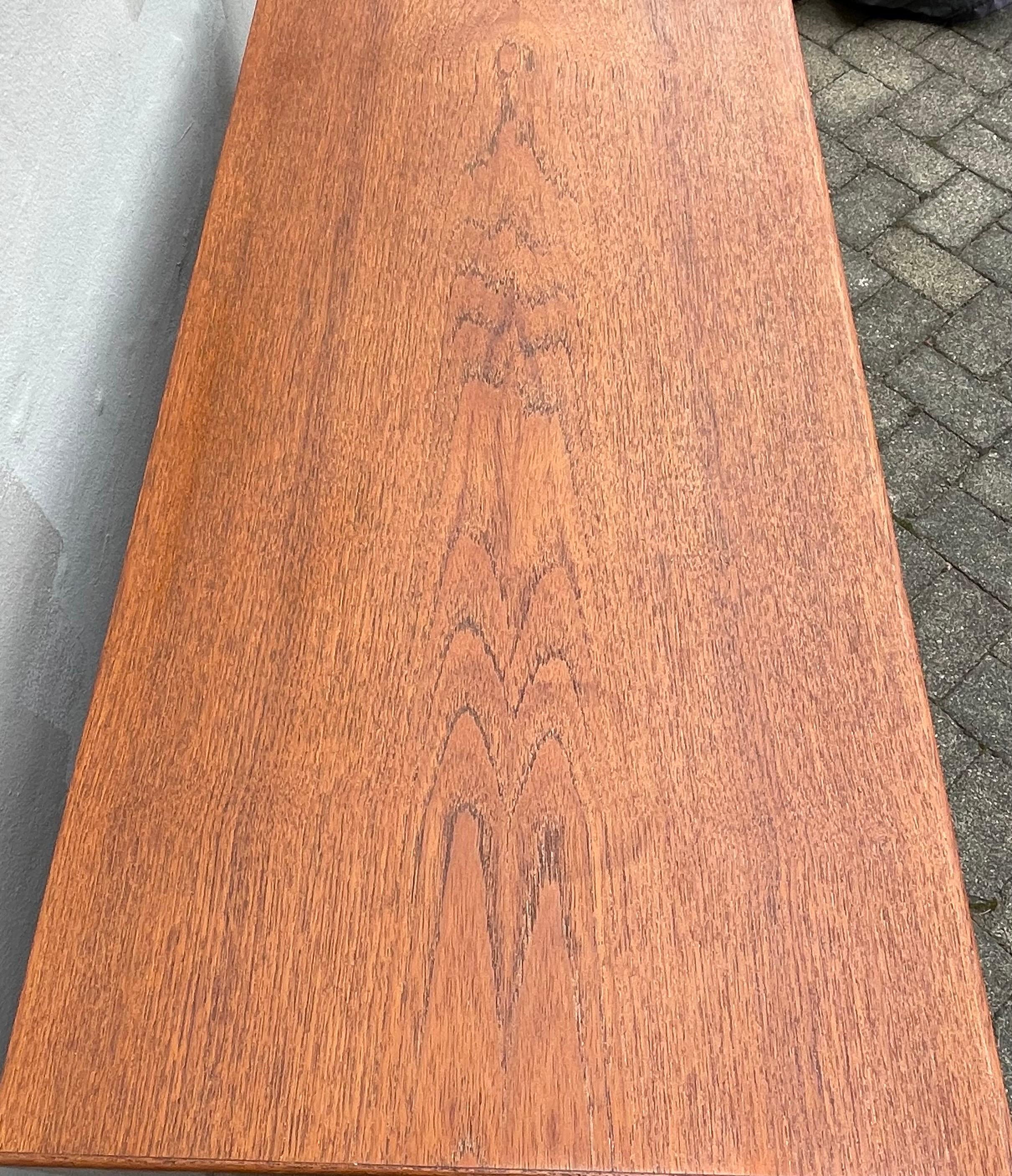 Armario o pequeña credenza de teca de mediados de siglo, HG Furniture, Dinamarca en Bueno Estado en Bedford Hills, NY