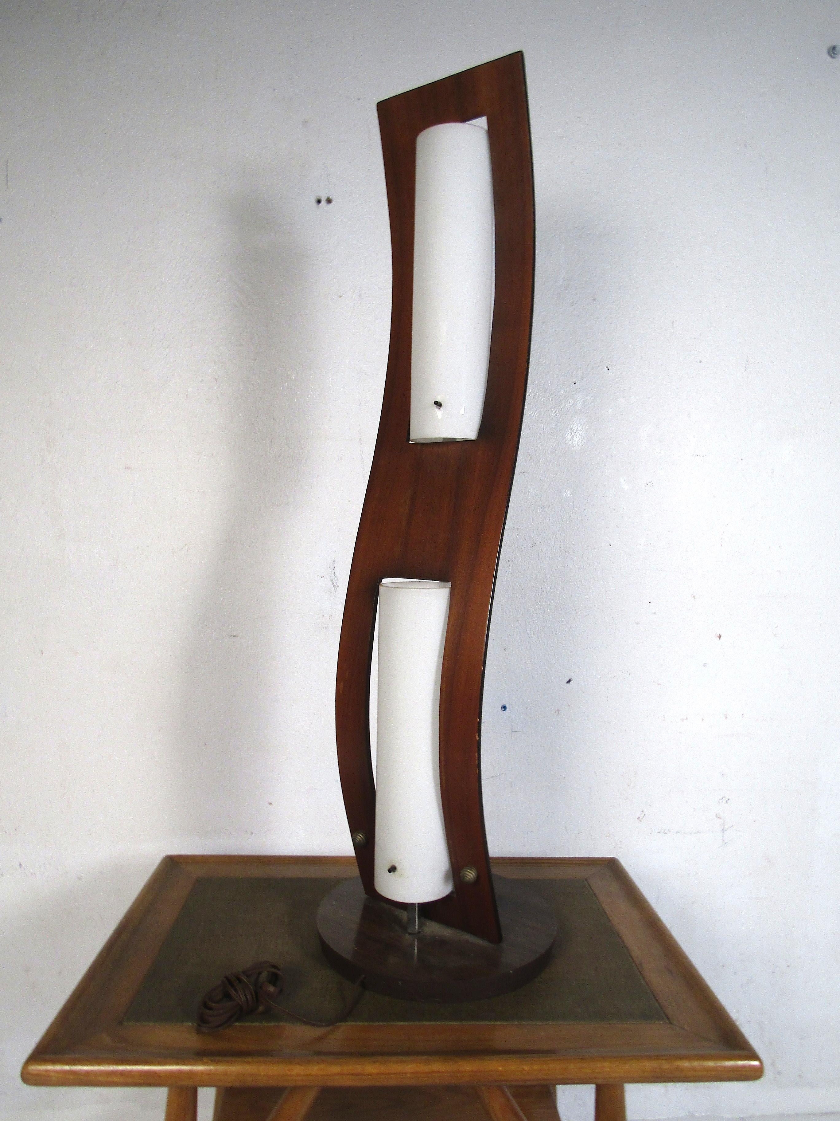 Mid-Century Table Lamp For Sale 5