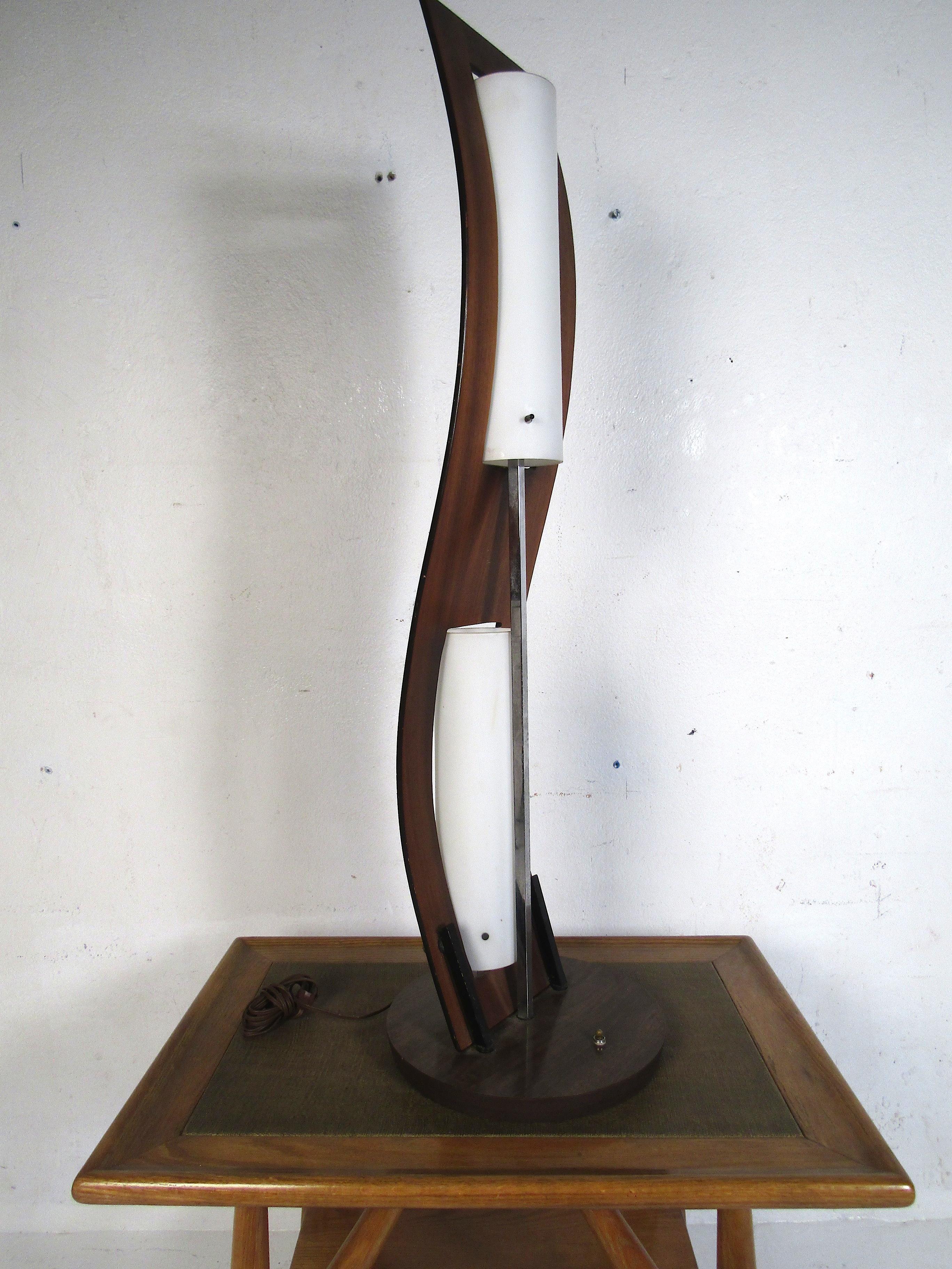 Mid-Century Table Lamp For Sale 2