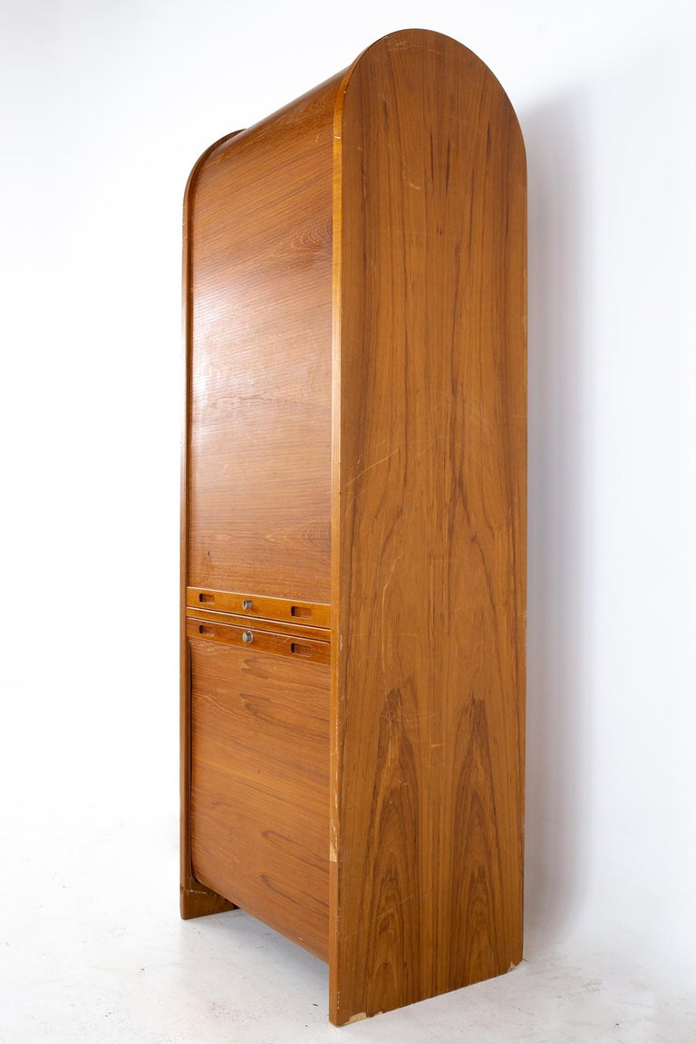 Mid Century Teak Tambour Door Upright Storage Credenza In Good Condition For Sale In Countryside, IL